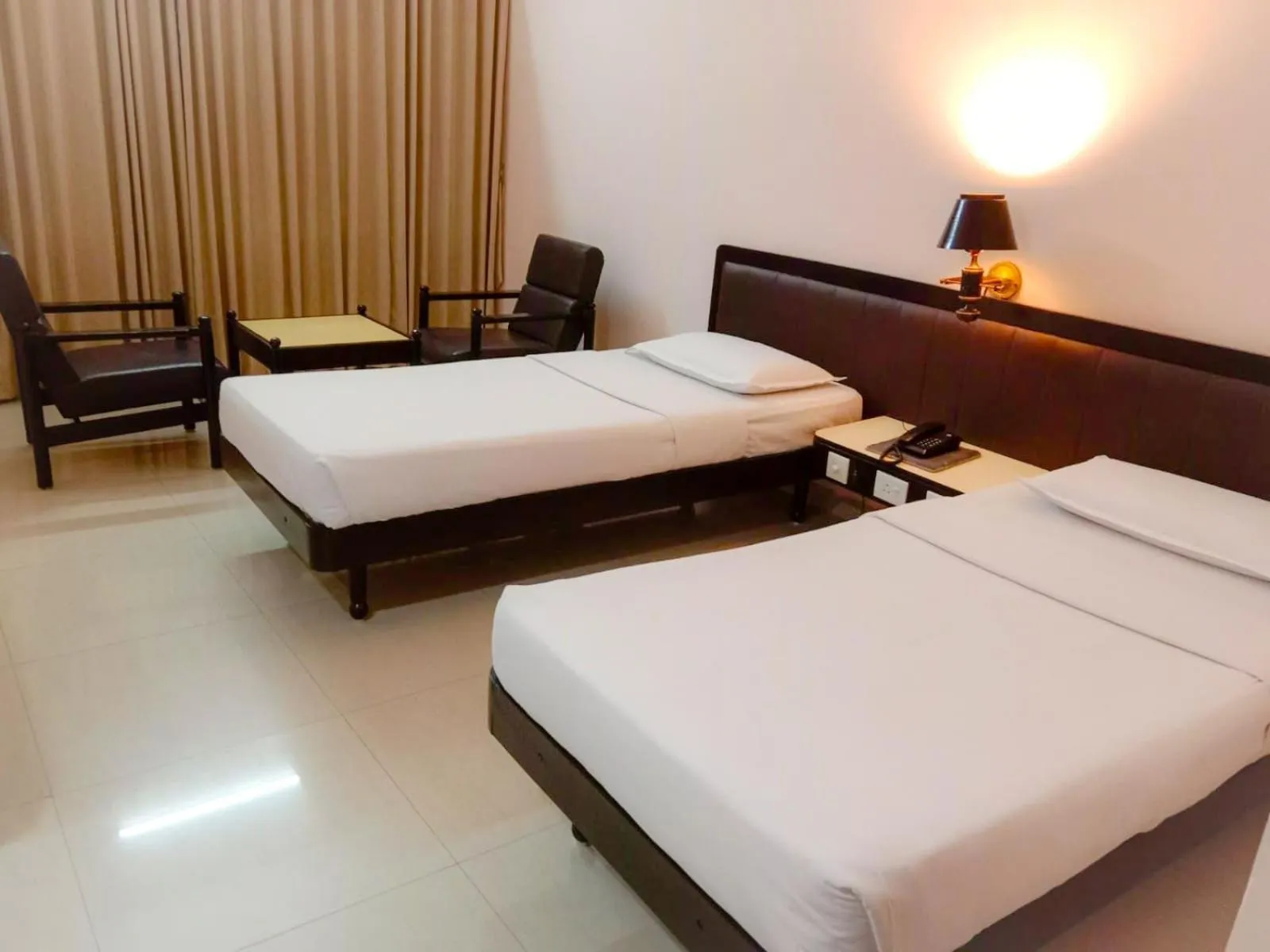 Bed in Hotel Indraprastha