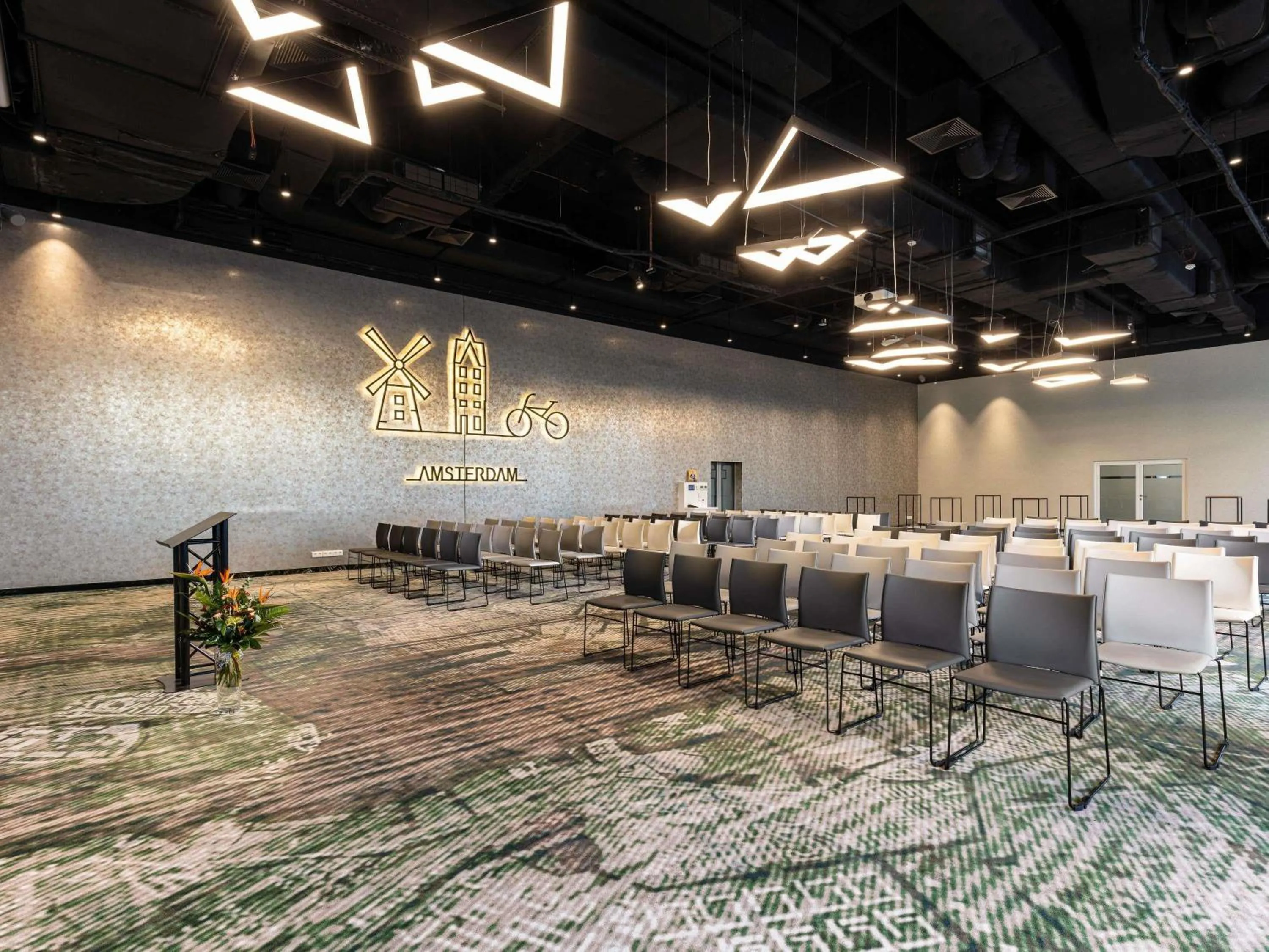 Meeting/conference room in Novotel Poznan Centrum