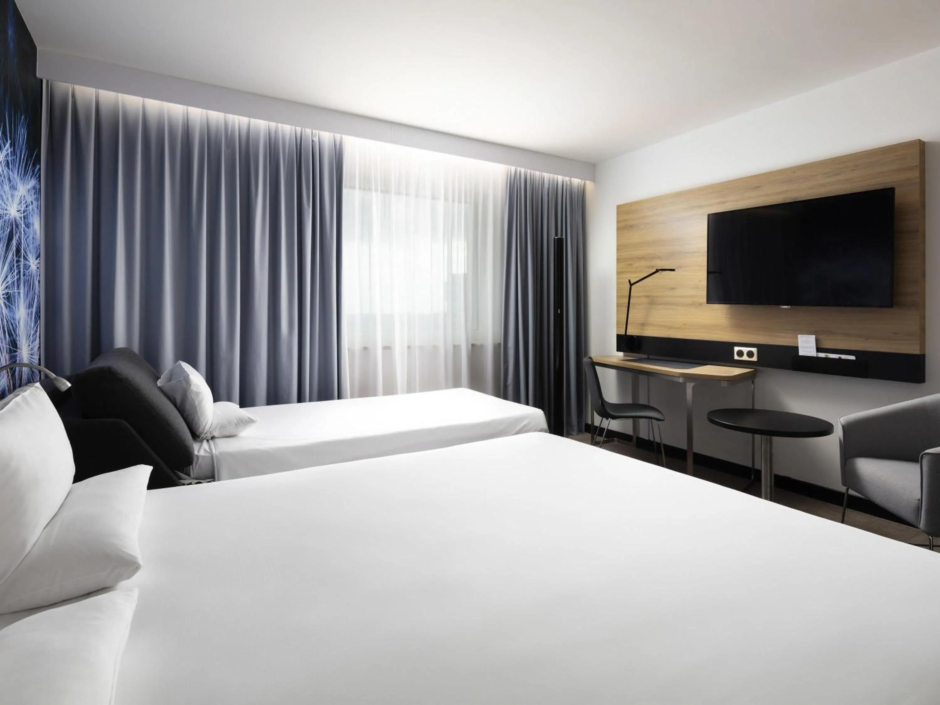 Bedroom, Bed in Novotel Poznan Centrum