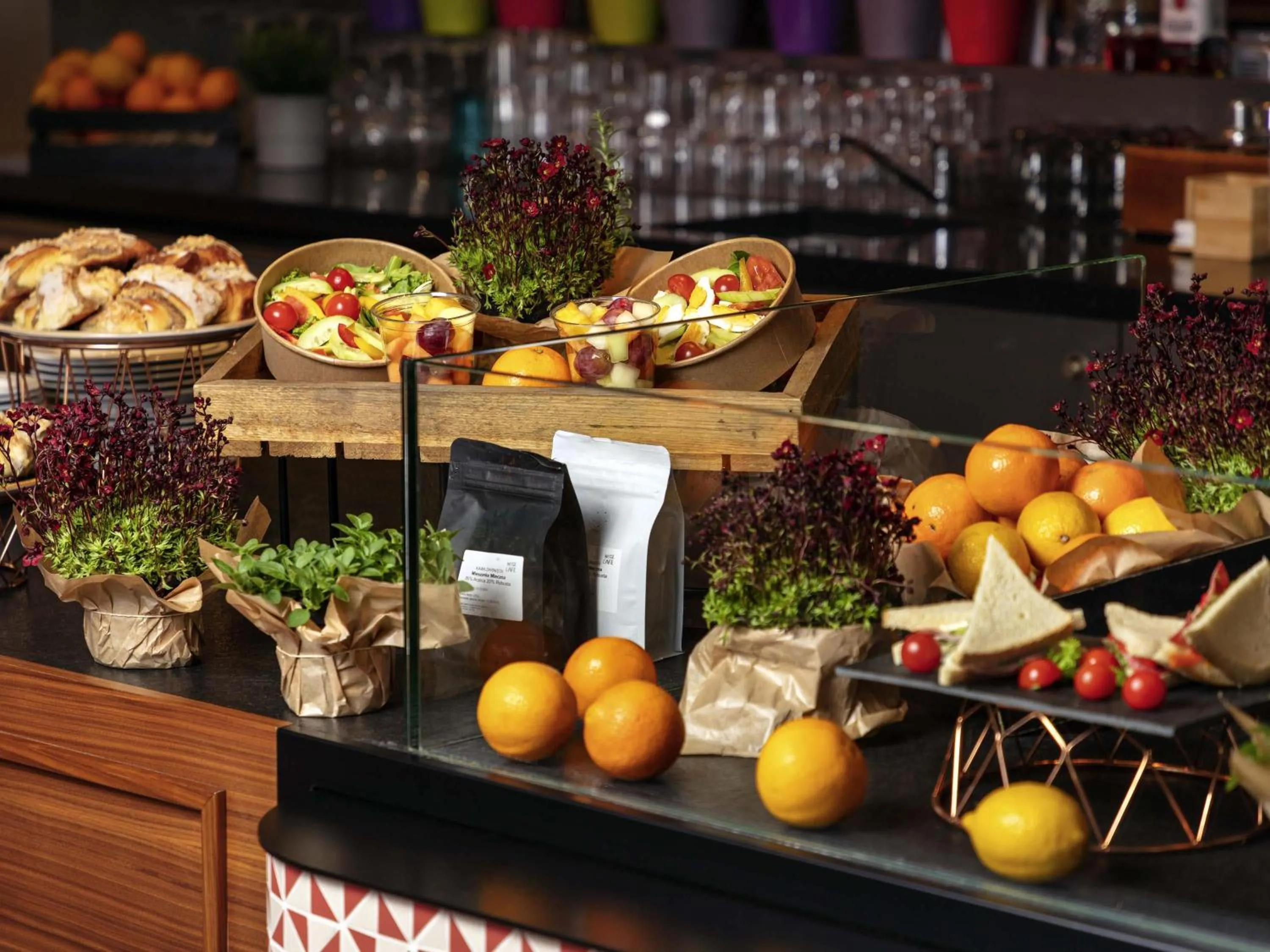 Restaurant/places to eat in Novotel Poznan Centrum