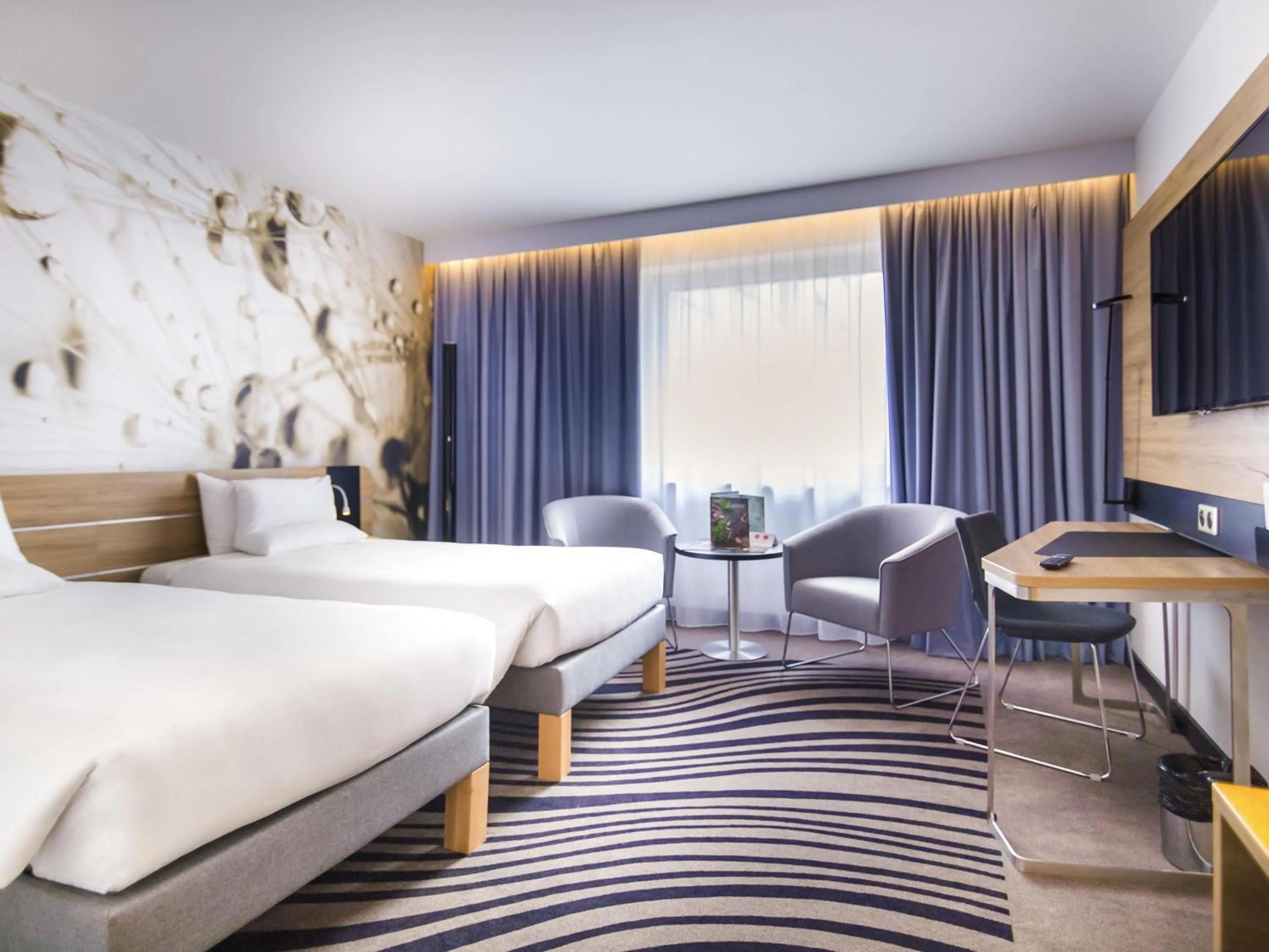 Bedroom, Bed in Novotel Poznan Centrum