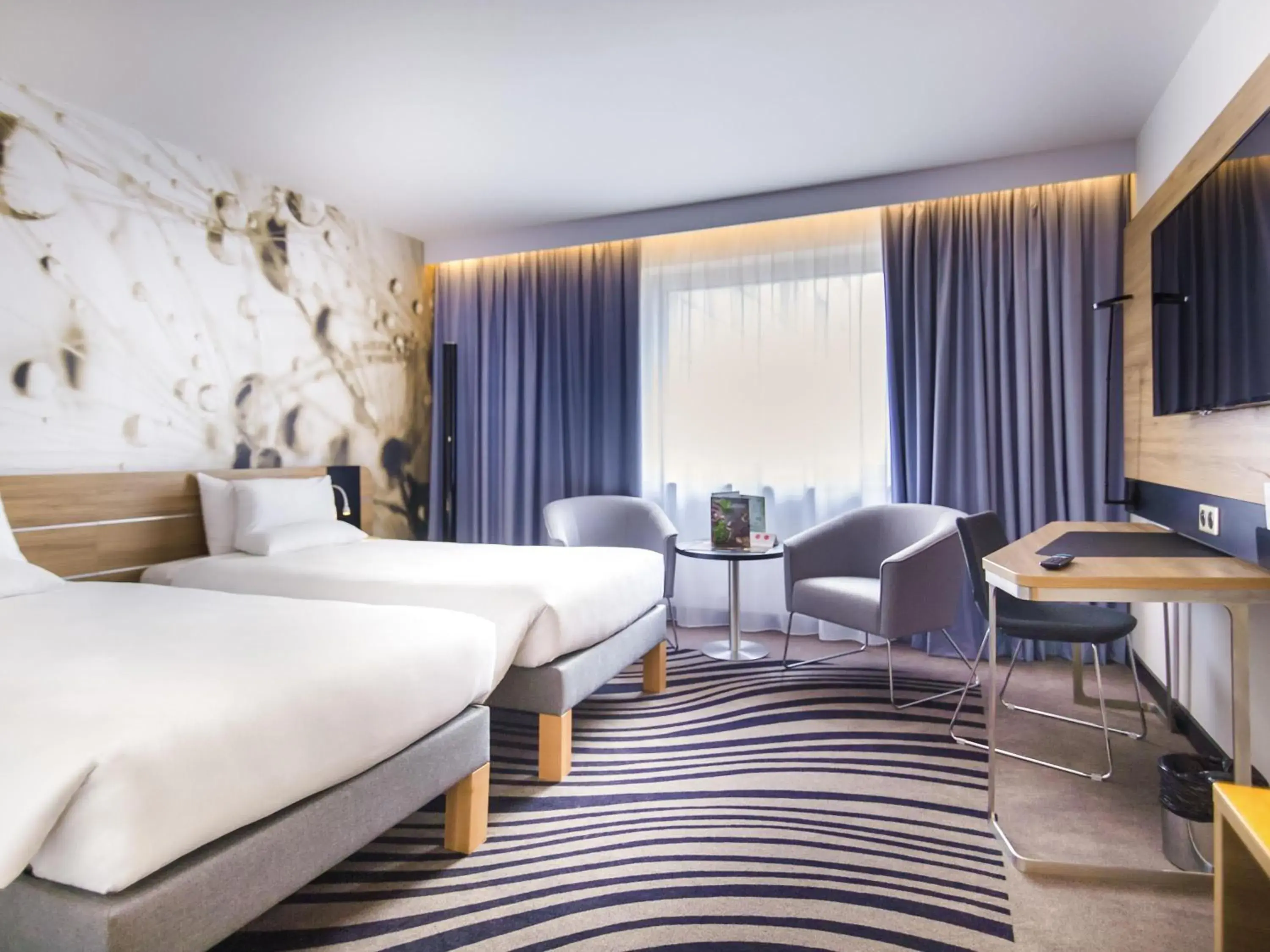 Superior Twin Room in Novotel Poznan Centrum Superior Twin Room in Novotel Poznan Centrum