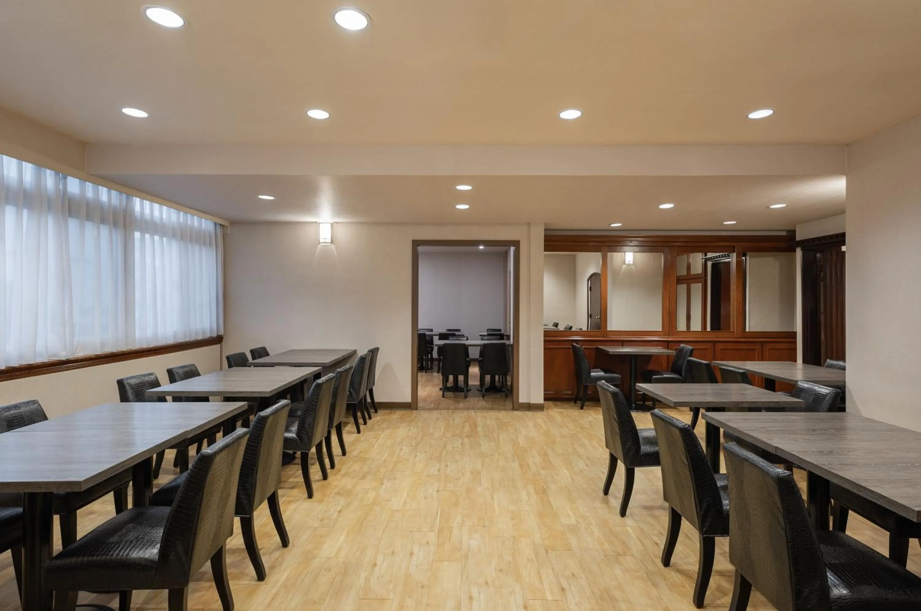 Restaurant/places to eat in Kindness Hotel - Wu Jia