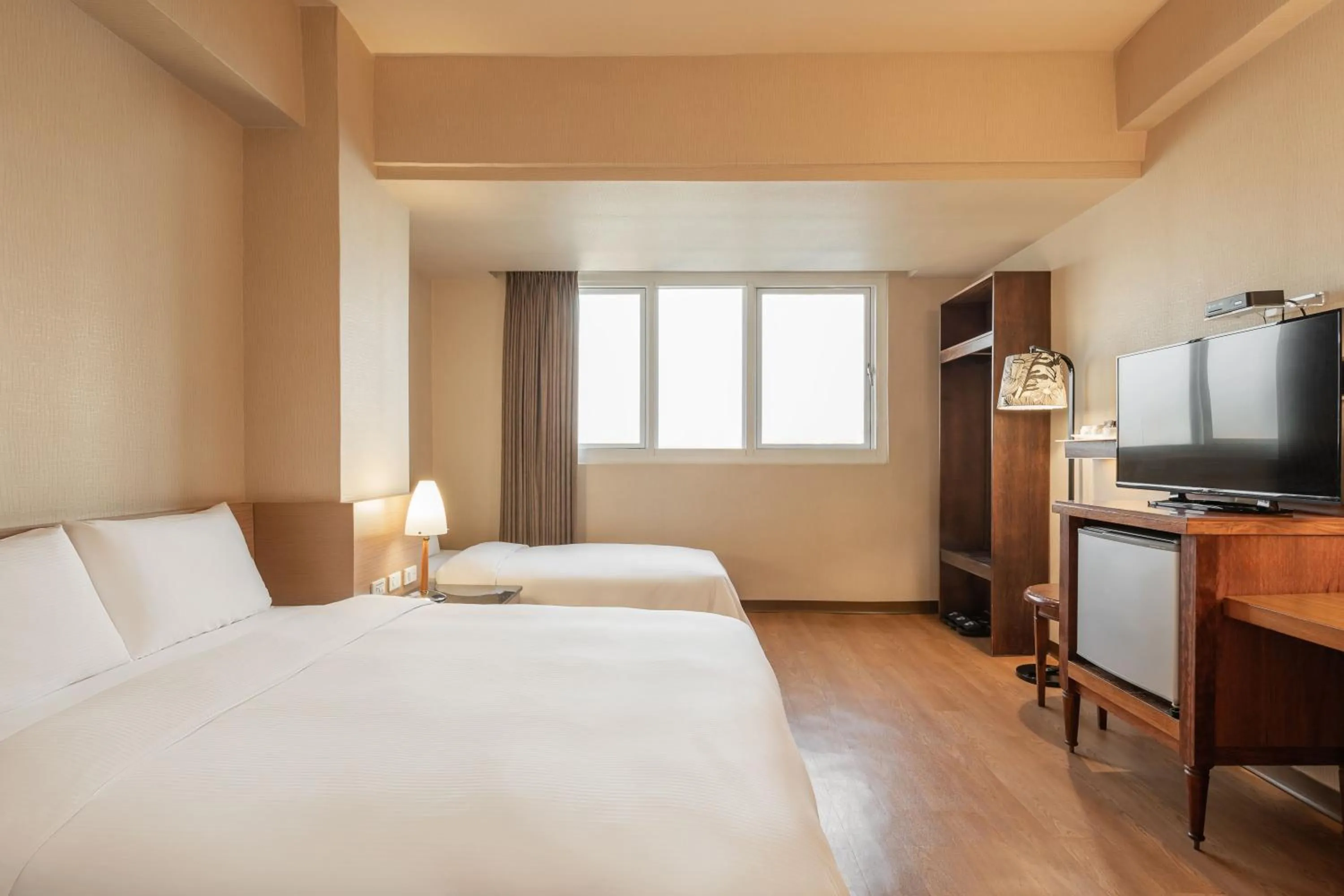 Bed in Kindness Hotel - Wu Jia