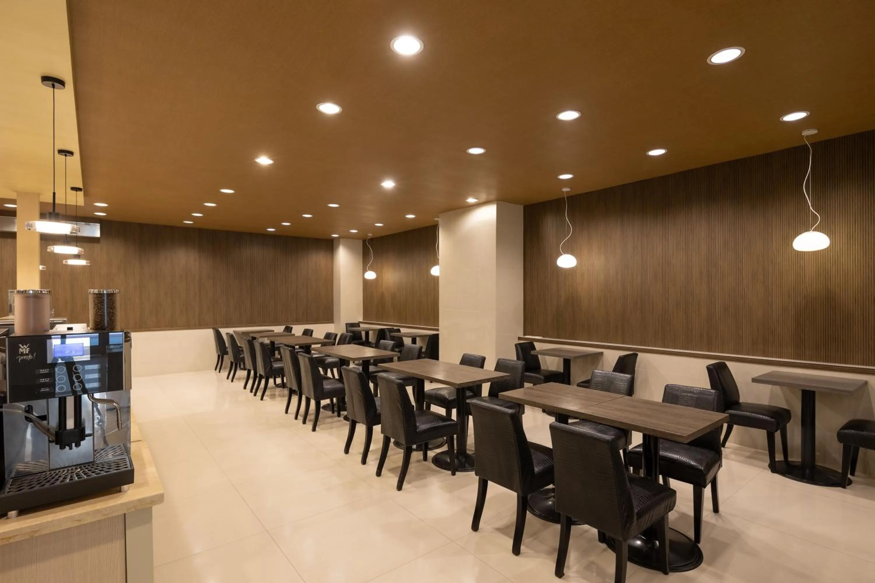 Restaurant/places to eat in Kindness Hotel - Tainan Mingsheng Branch