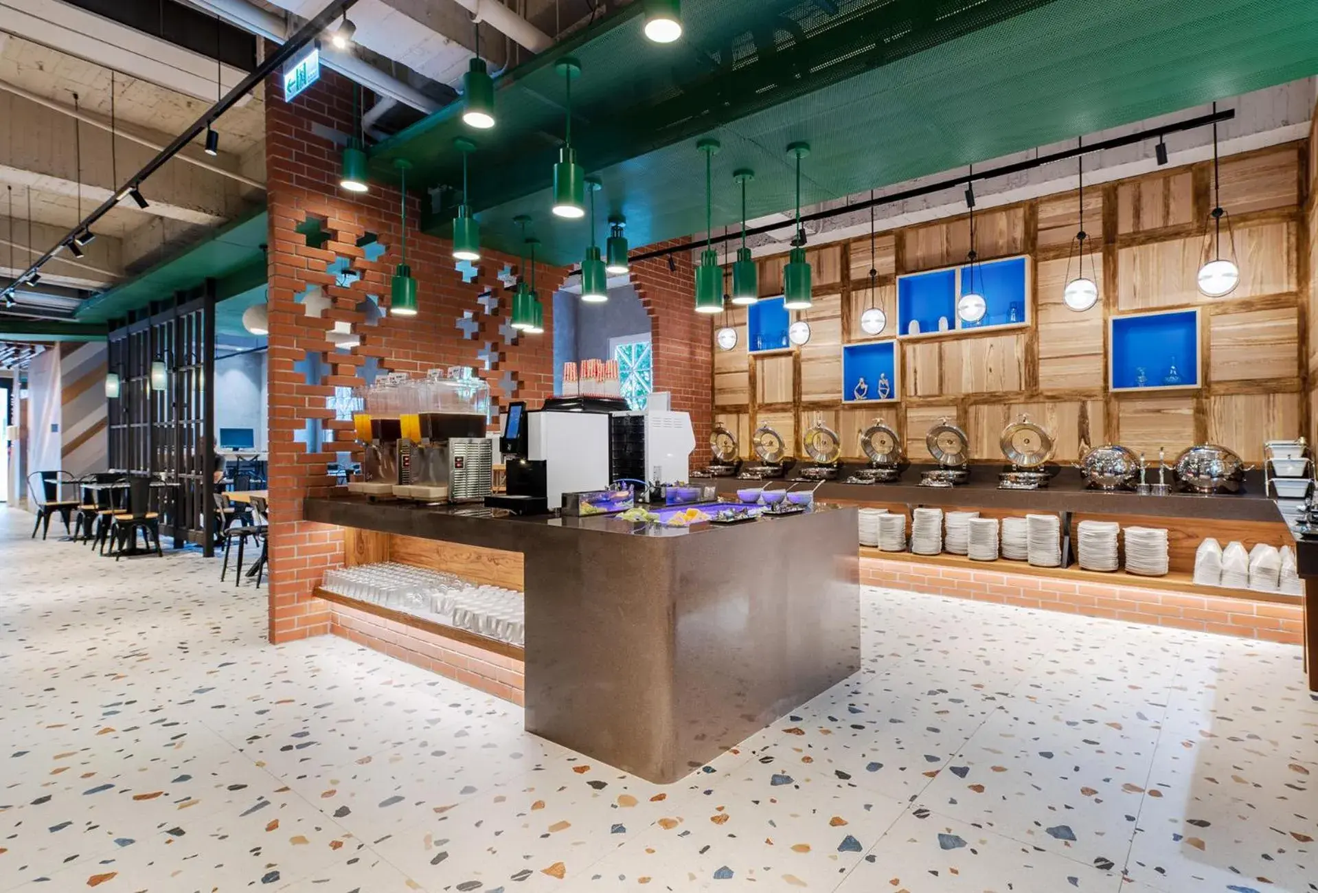 Restaurant/places to eat in Royal Group Hotel Xiong Zhong Branch Restaurant/places to eat in Royal Group Hotel Xiong Zhong Branch