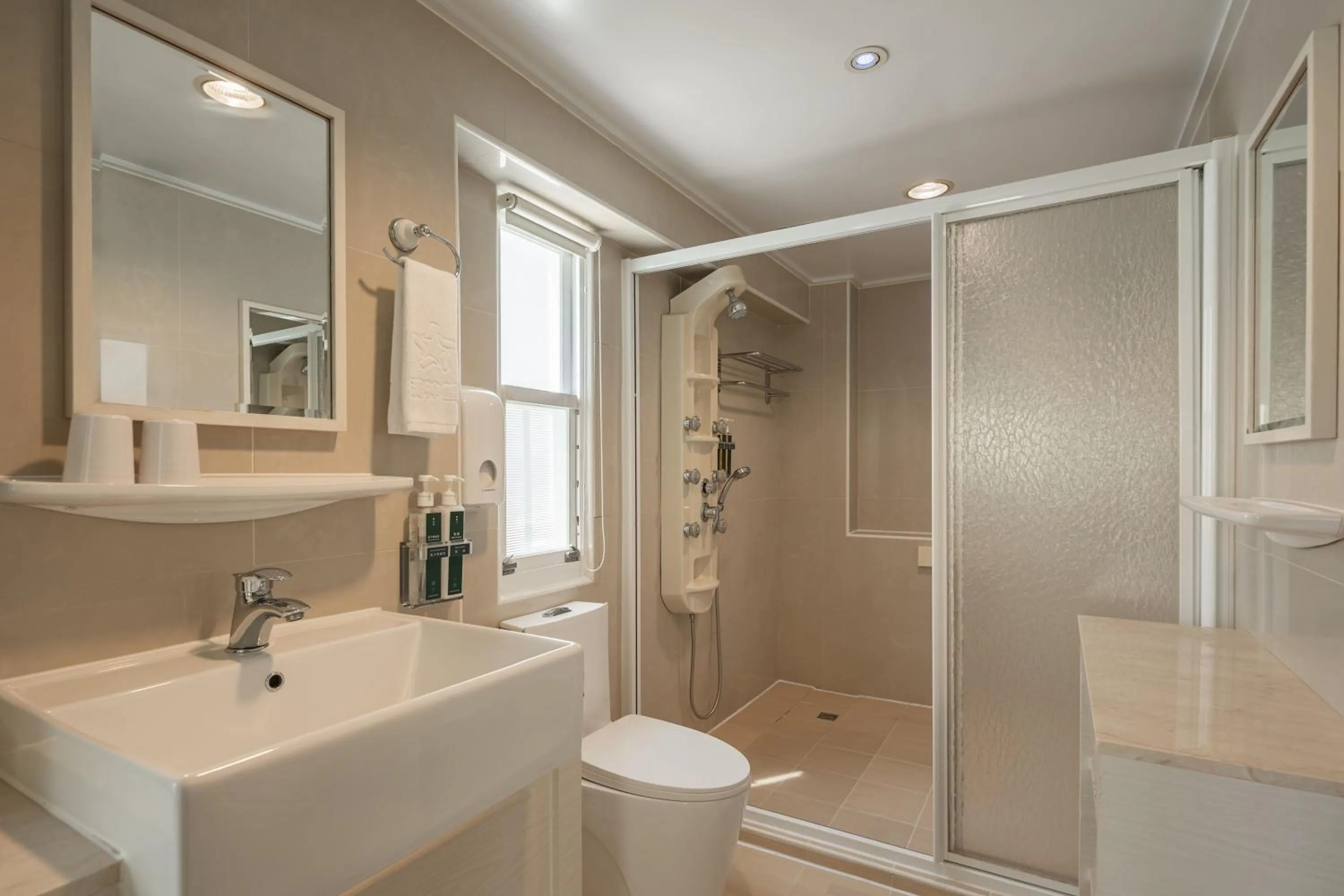 Toilet in Kindness Hotel - Hanshen