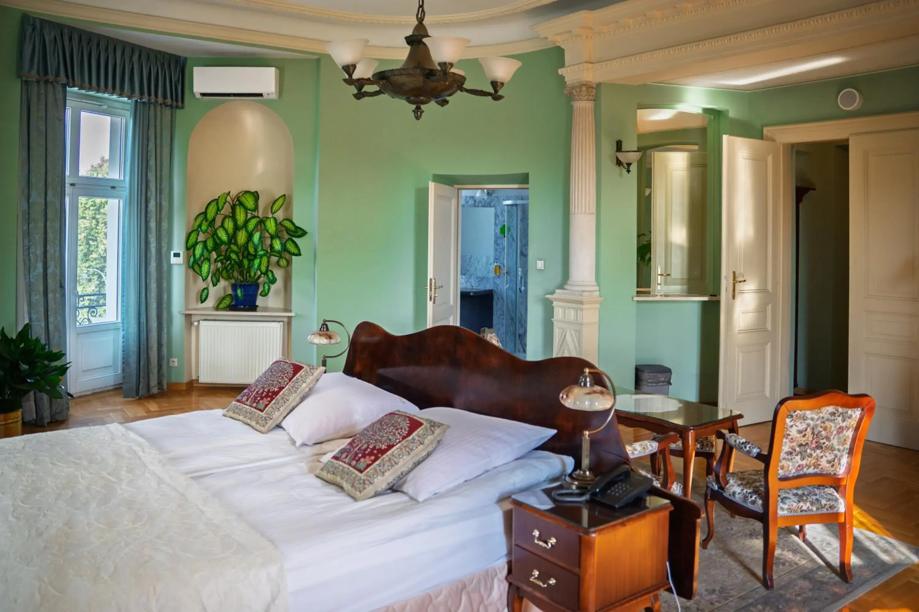 Deluxe Double Room in Hotel Polonia Deluxe Double Room in Hotel Polonia