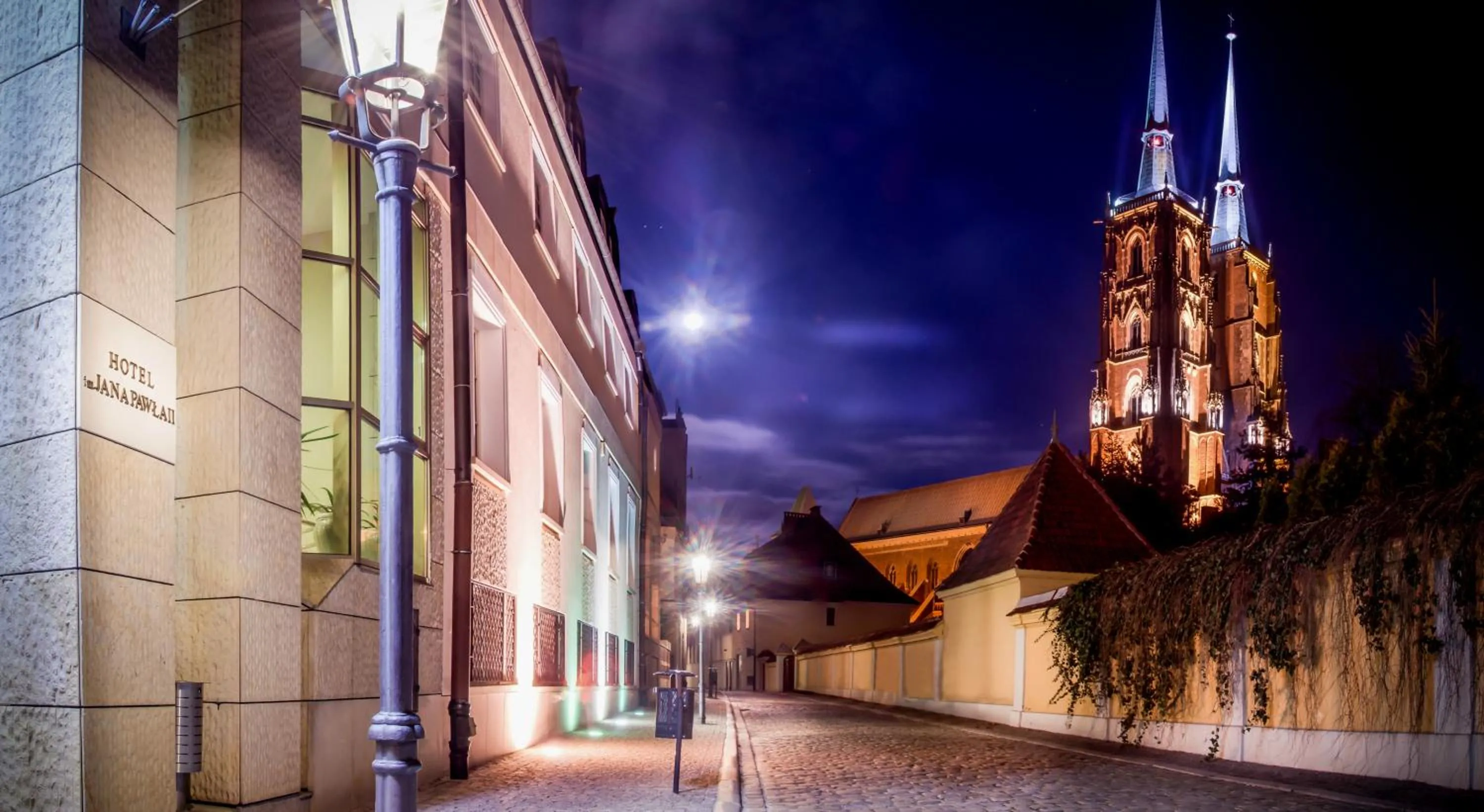 Facade/entrance in Hotel im. Jana Pawła II