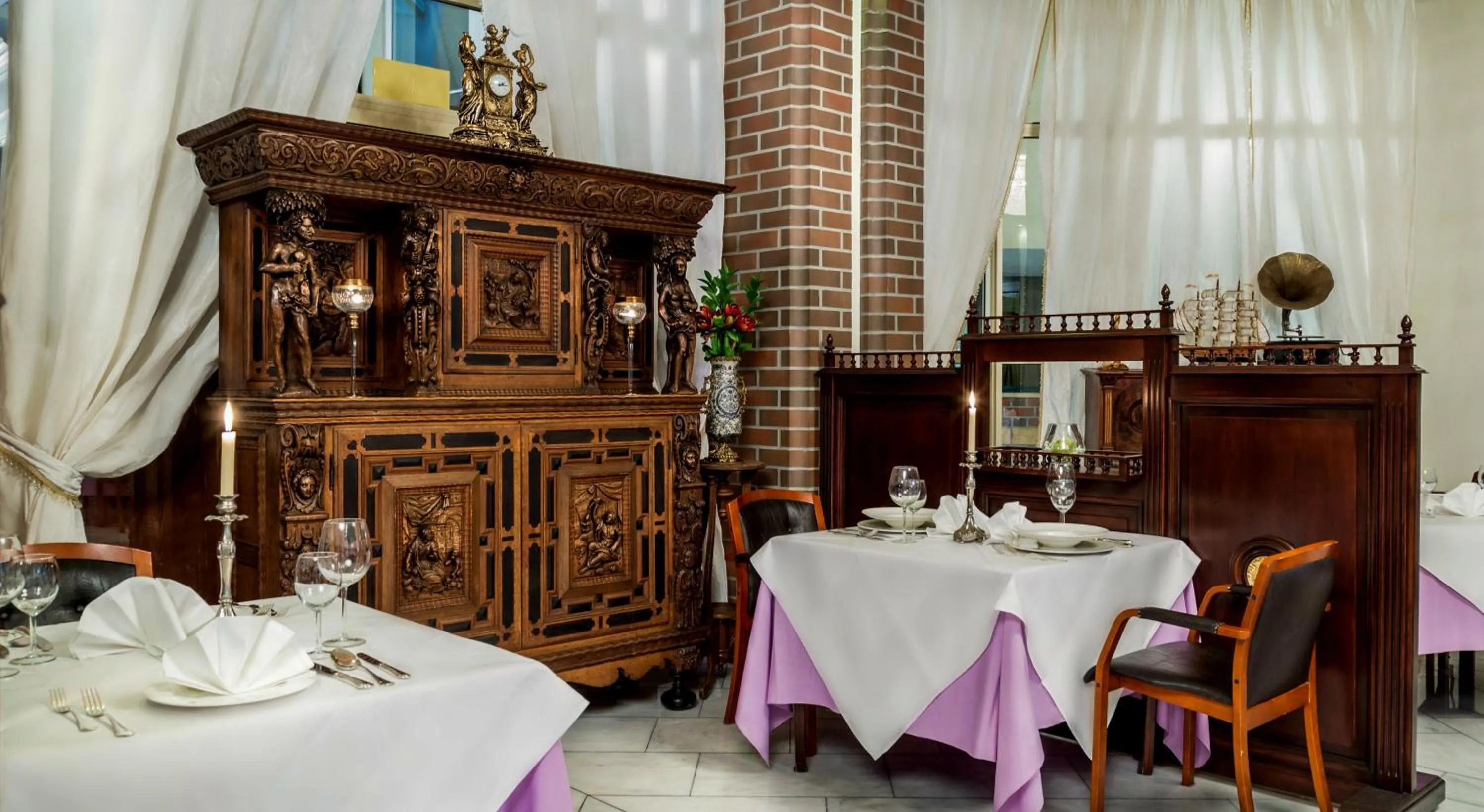 Restaurant/places to eat in Hotel im. Jana Pawła II