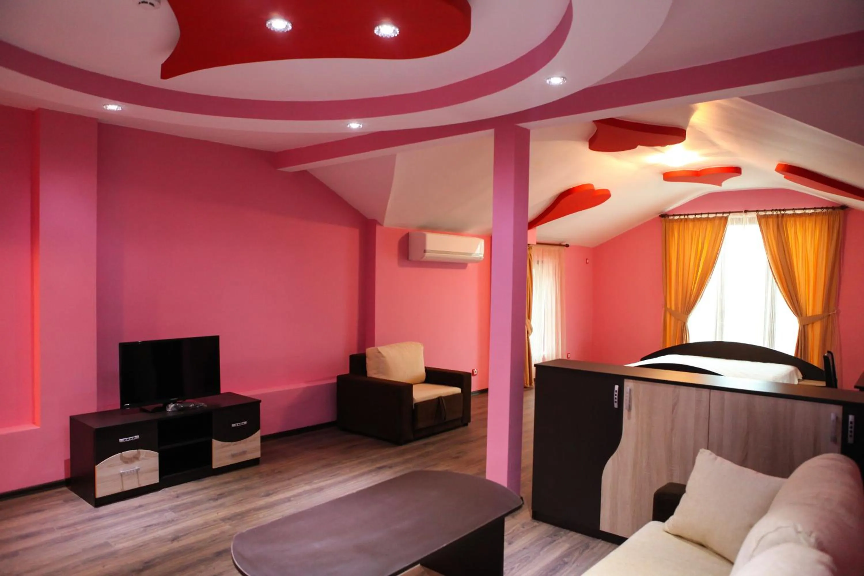 TV and multimedia in Meatsa Hotel