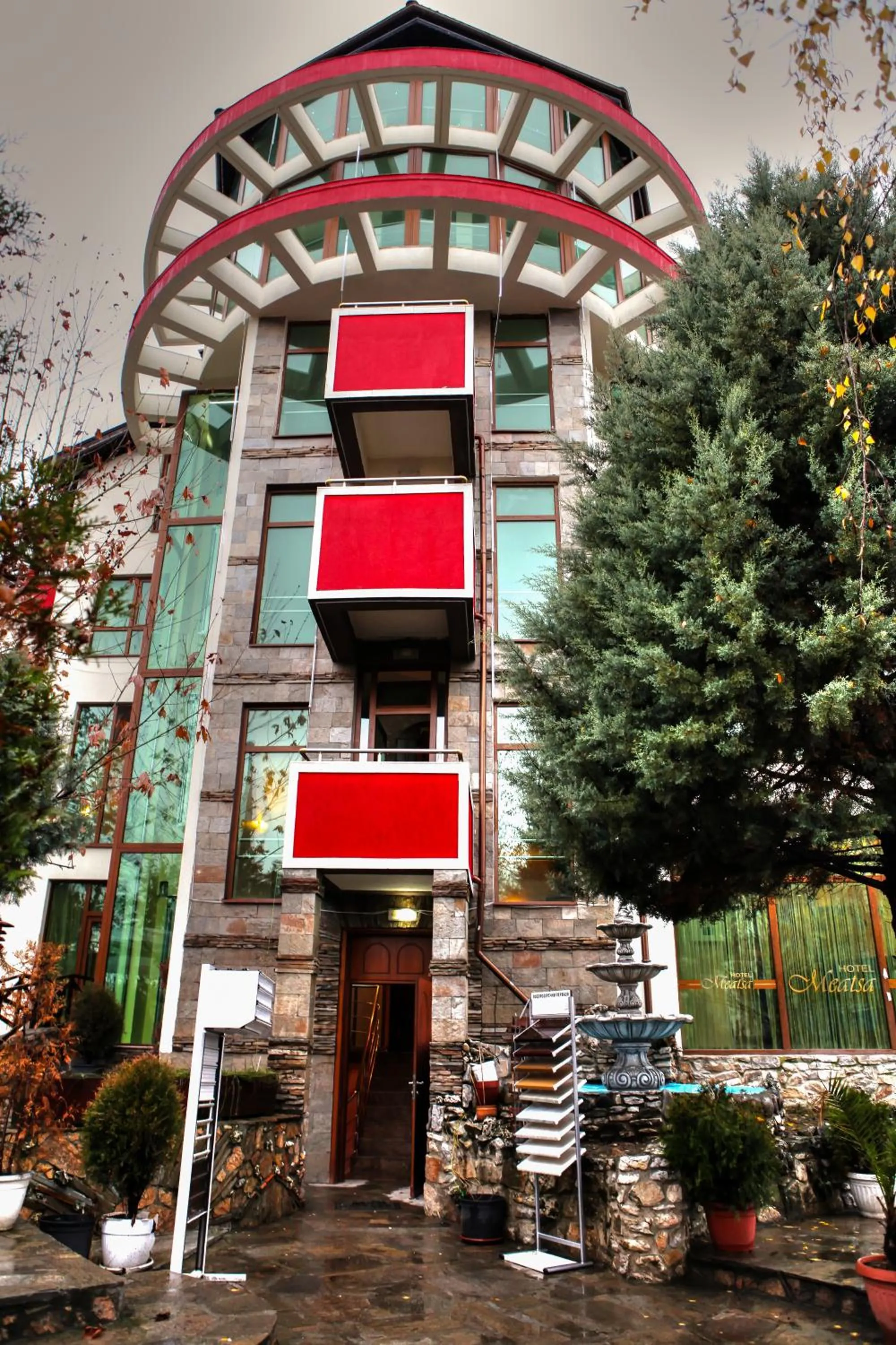 Facade/entrance in Meatsa Hotel