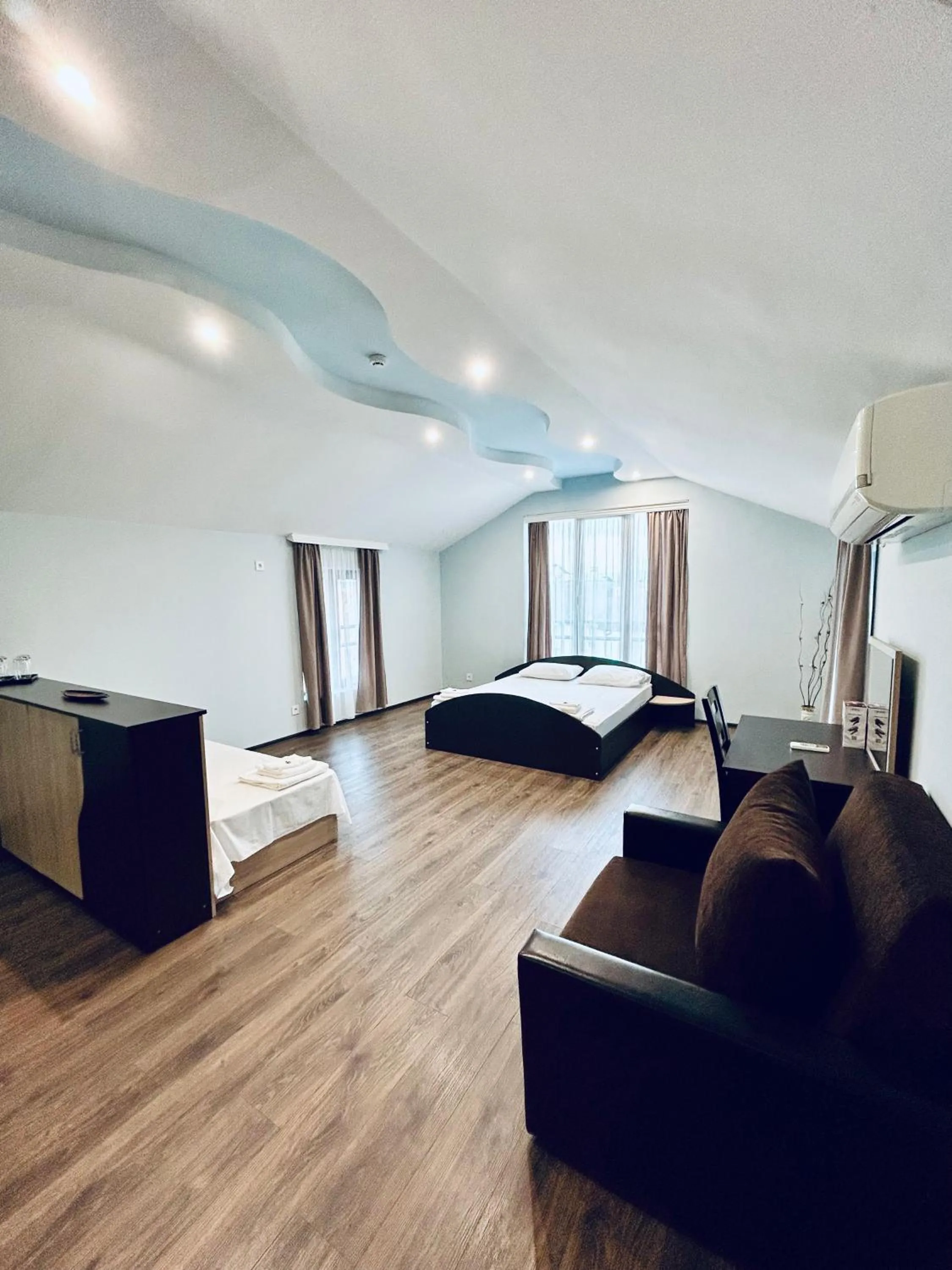 Photo of the whole room in Meatsa Hotel