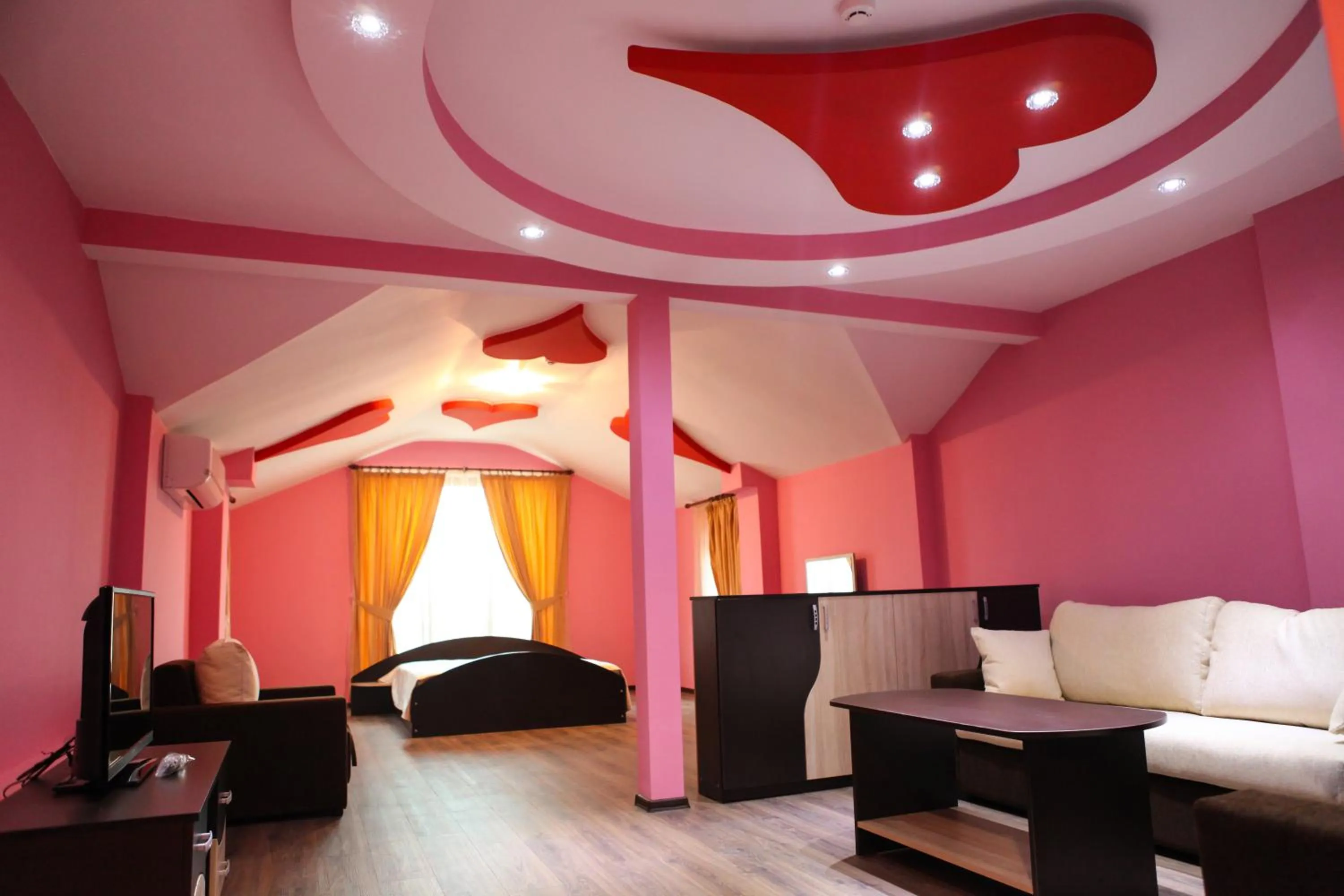 Photo of the whole room, Bed in Meatsa Hotel