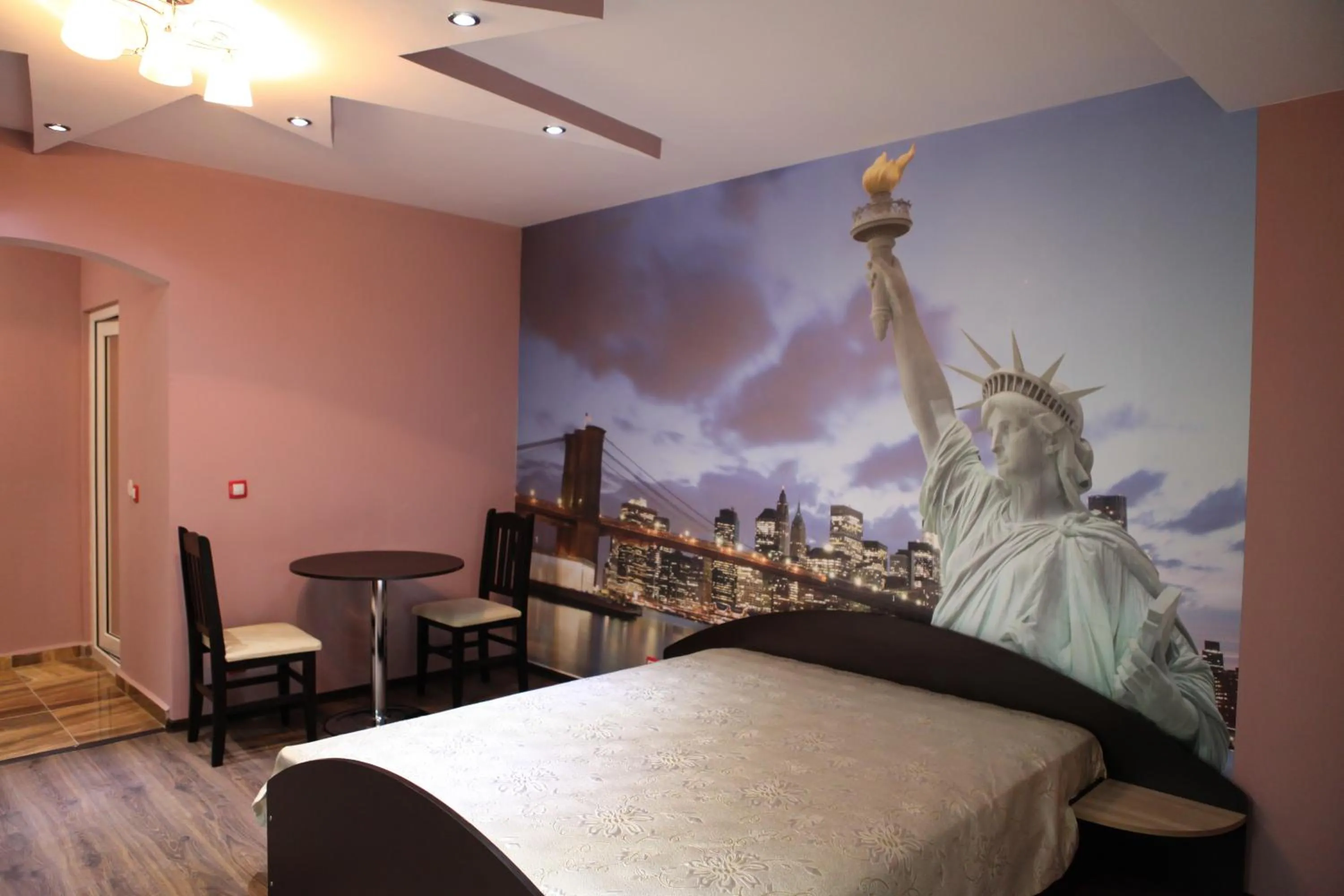 Photo of the whole room, Bed in Meatsa Hotel