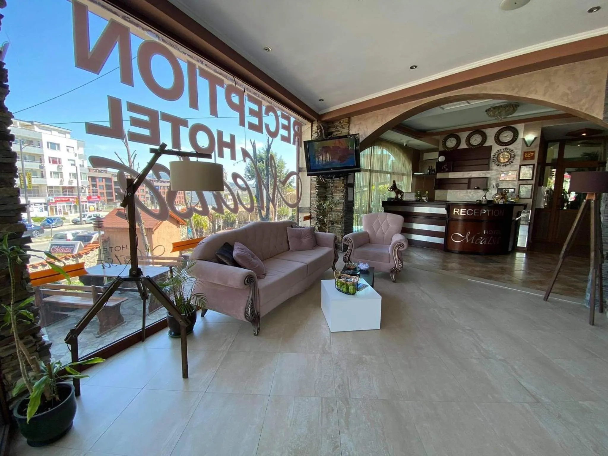 Lobby or reception in Meatsa Hotel