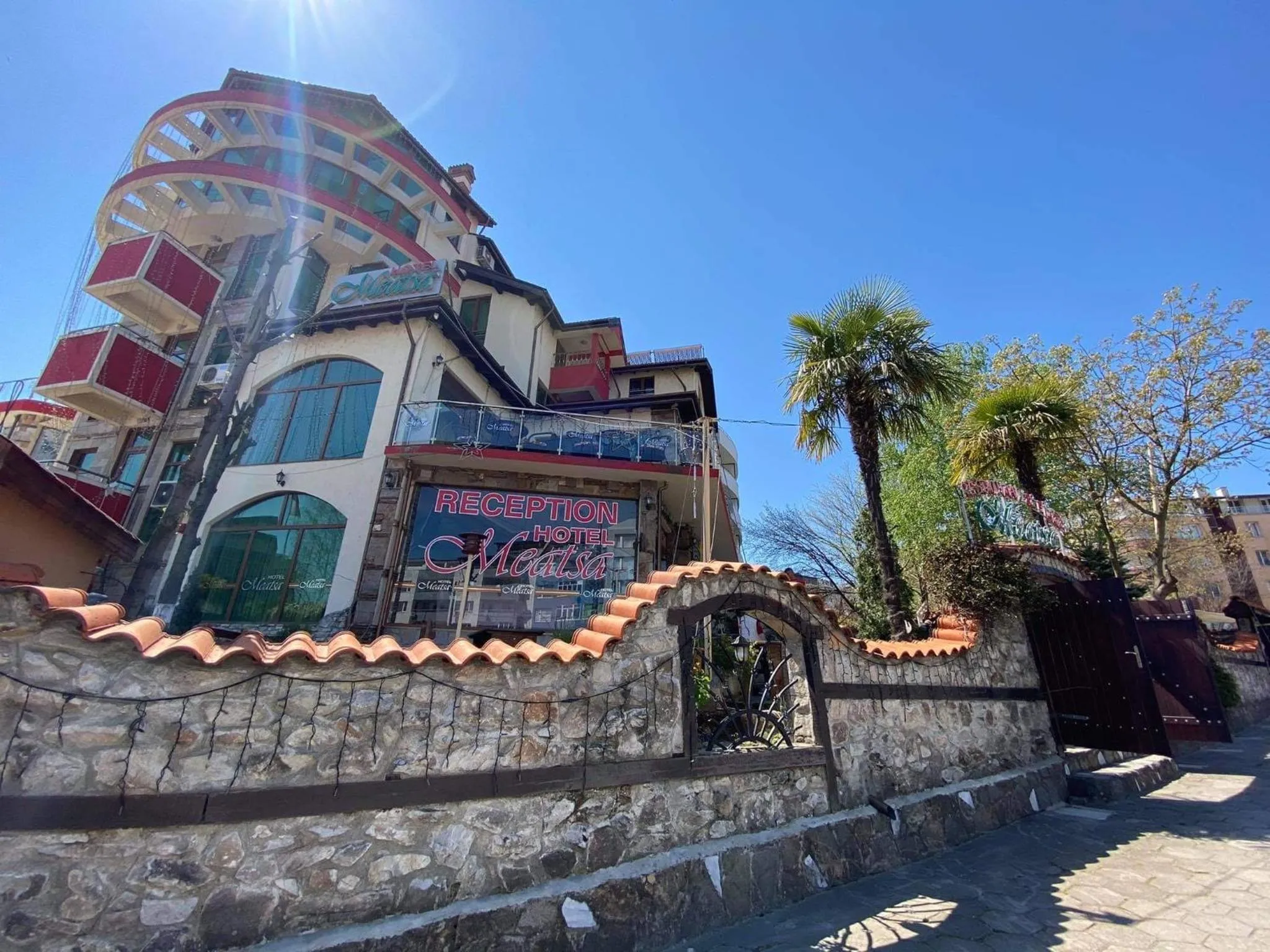 Property building in Meatsa Hotel