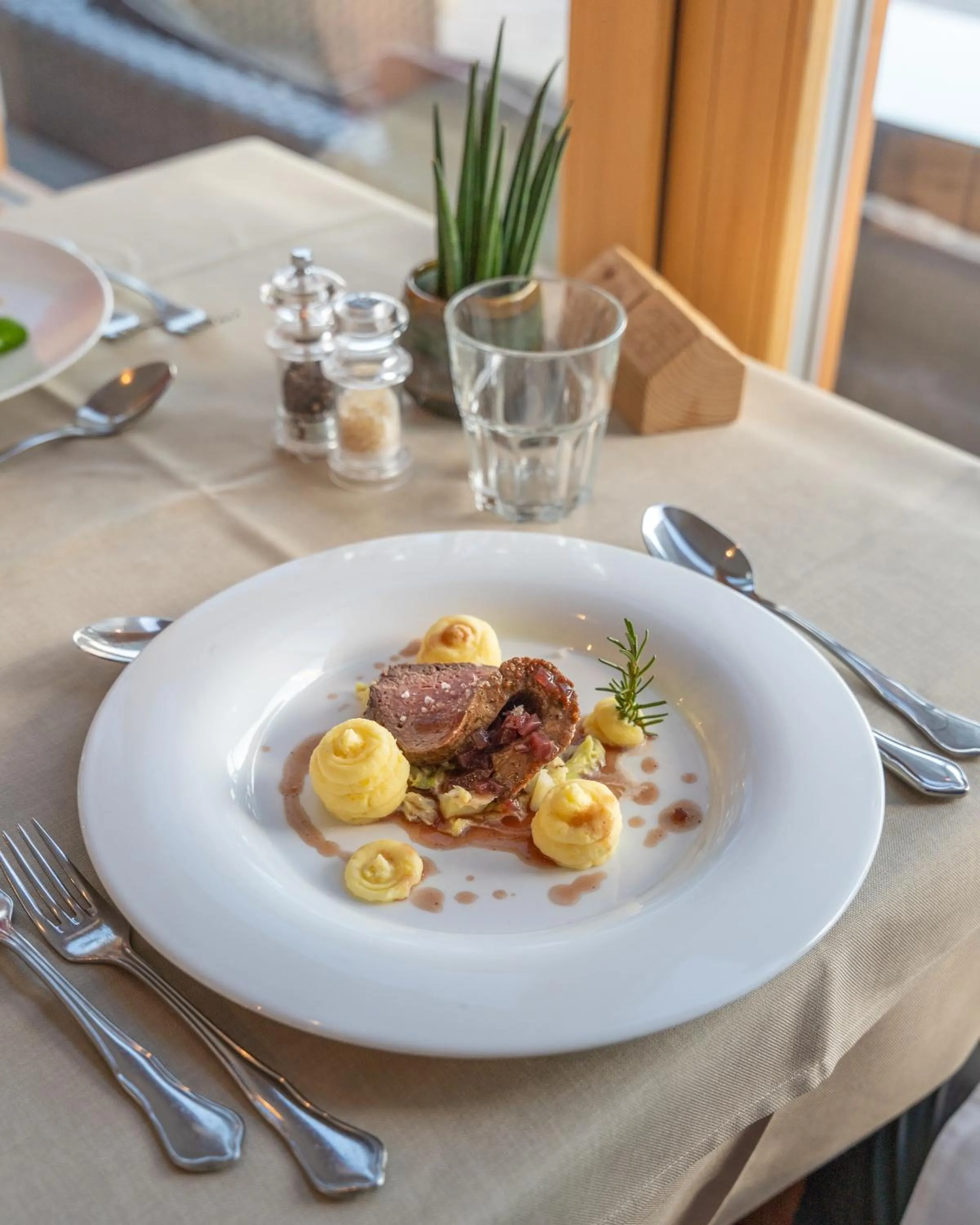 Restaurant/places to eat in Hotel Fernblick