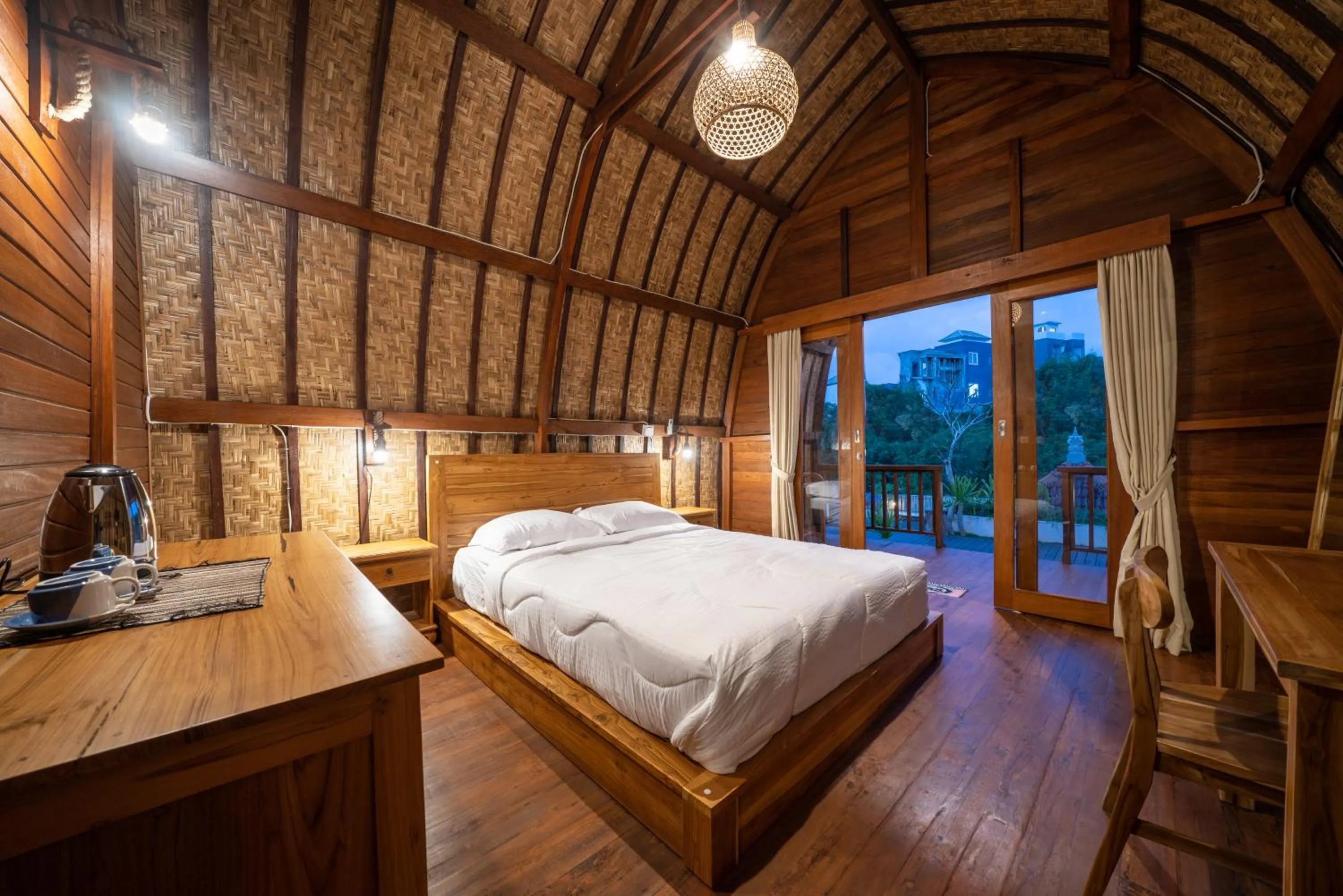 Photo of the whole room, Bed in Lumbung Sari