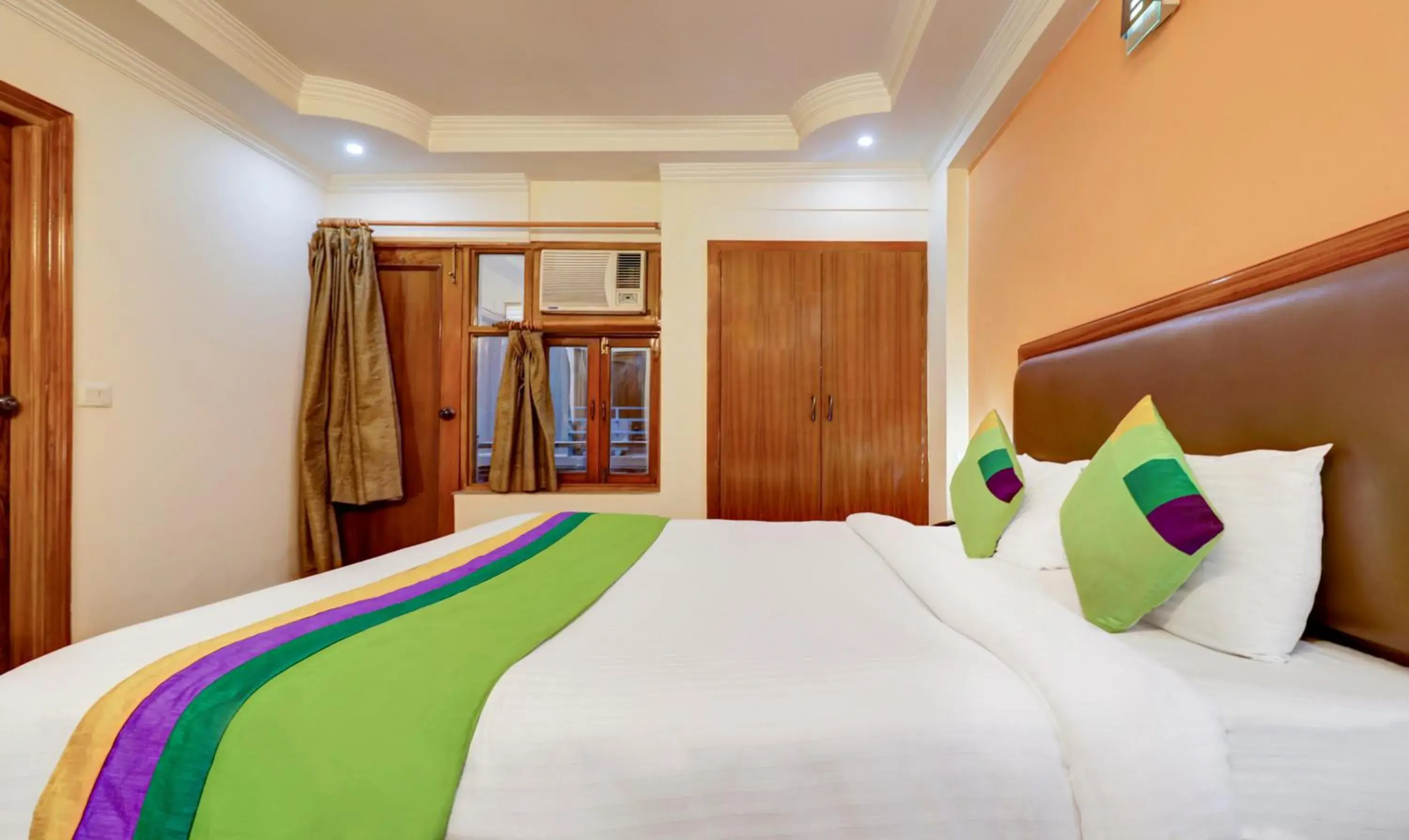 Bedroom, Bed in Treebo Calista, Patel Nagar Bedroom, Bed in Treebo Calista, Patel Nagar