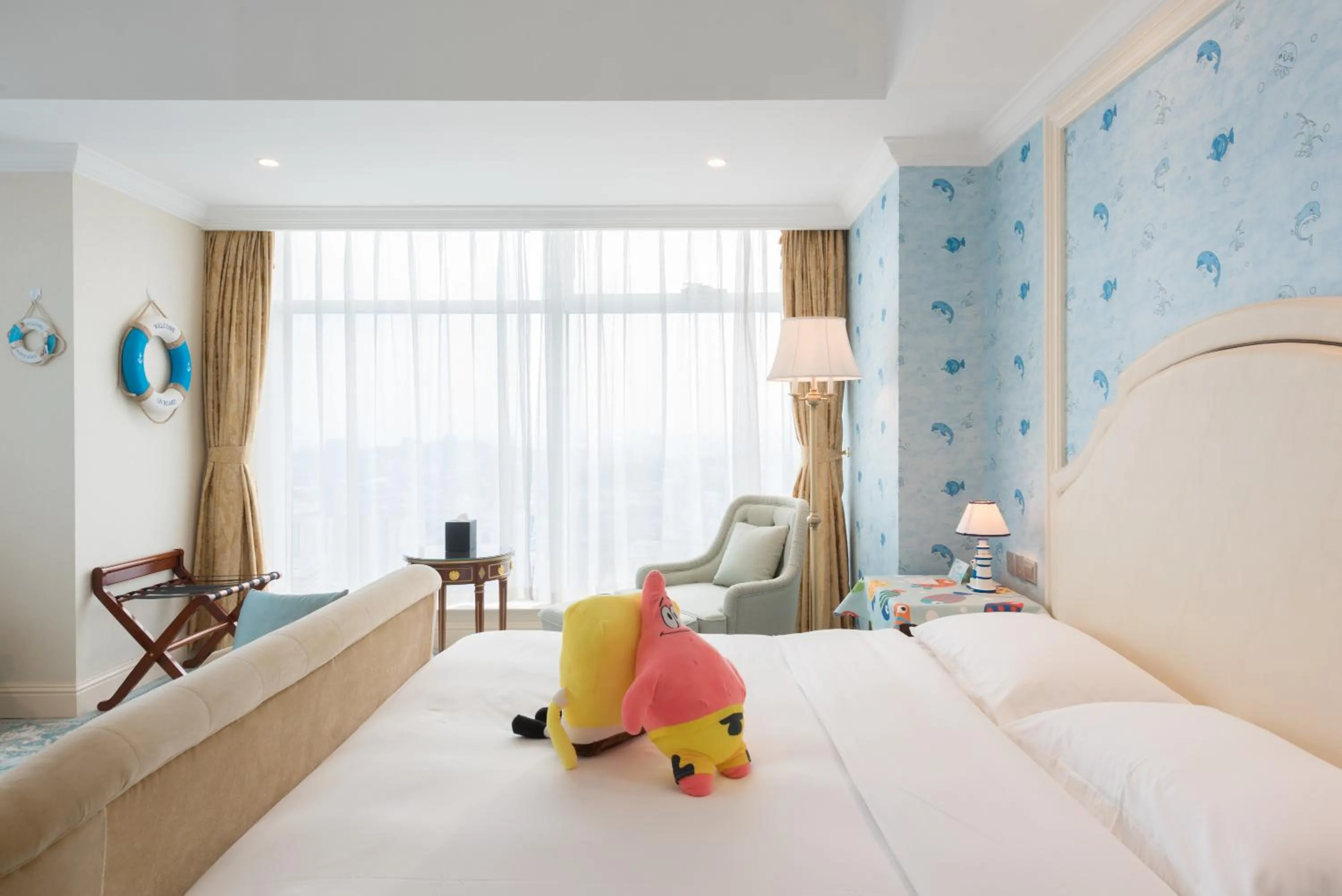 Bedroom, Bed in Qingdao Jinshi International Hotel