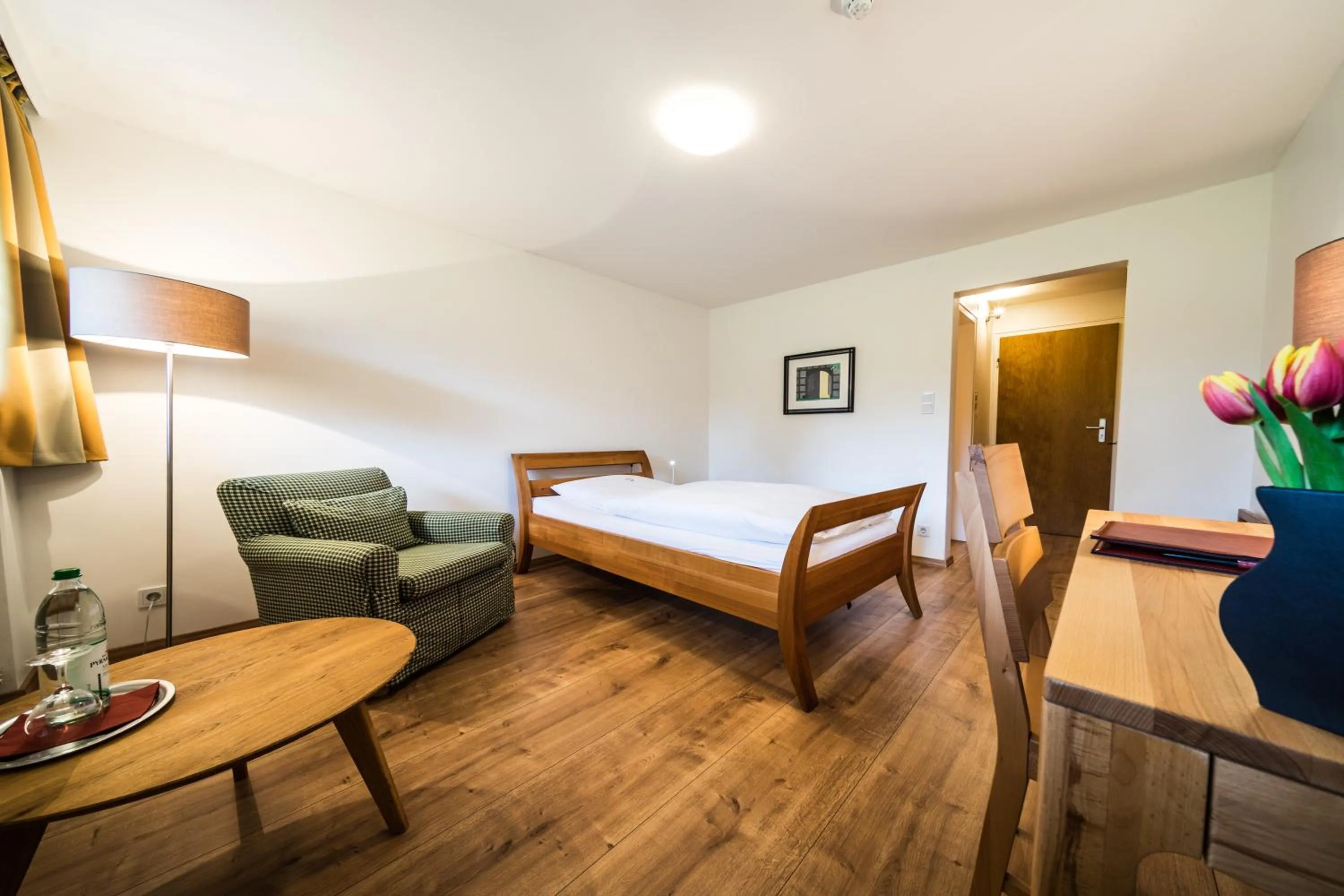 Photo of the whole room, Bed in Parkhotel Pyrmont