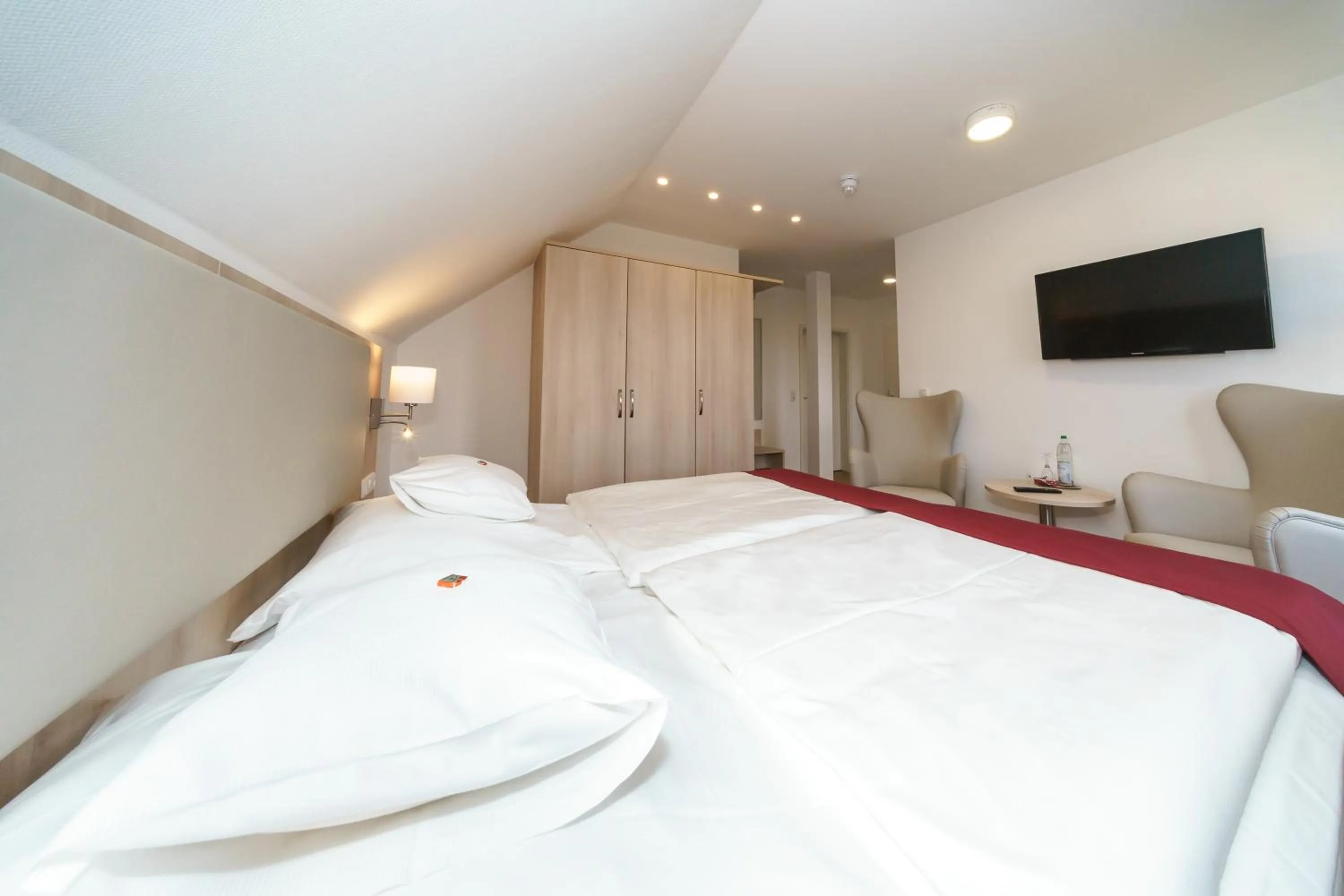 Photo of the whole room, Bed in Parkhotel Pyrmont