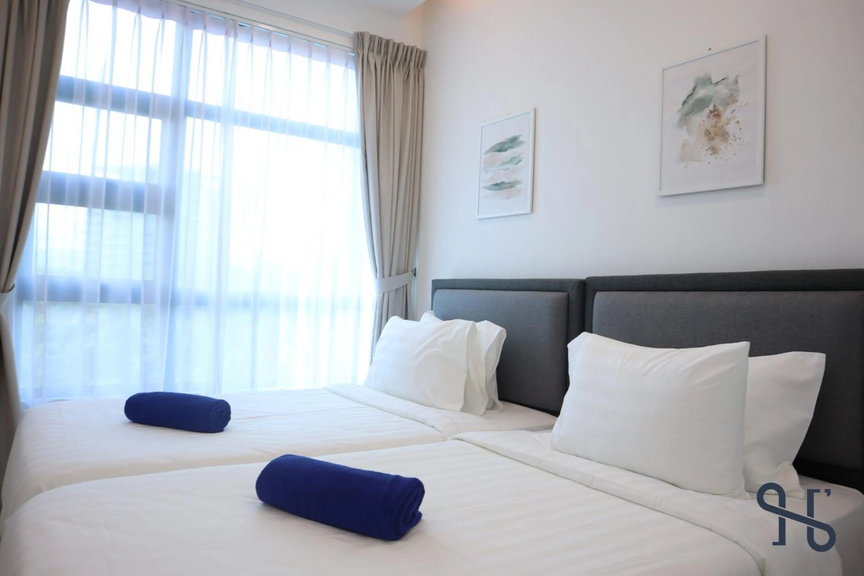 Bedroom, Bed in Homesuite' Home at Jesselton Quay