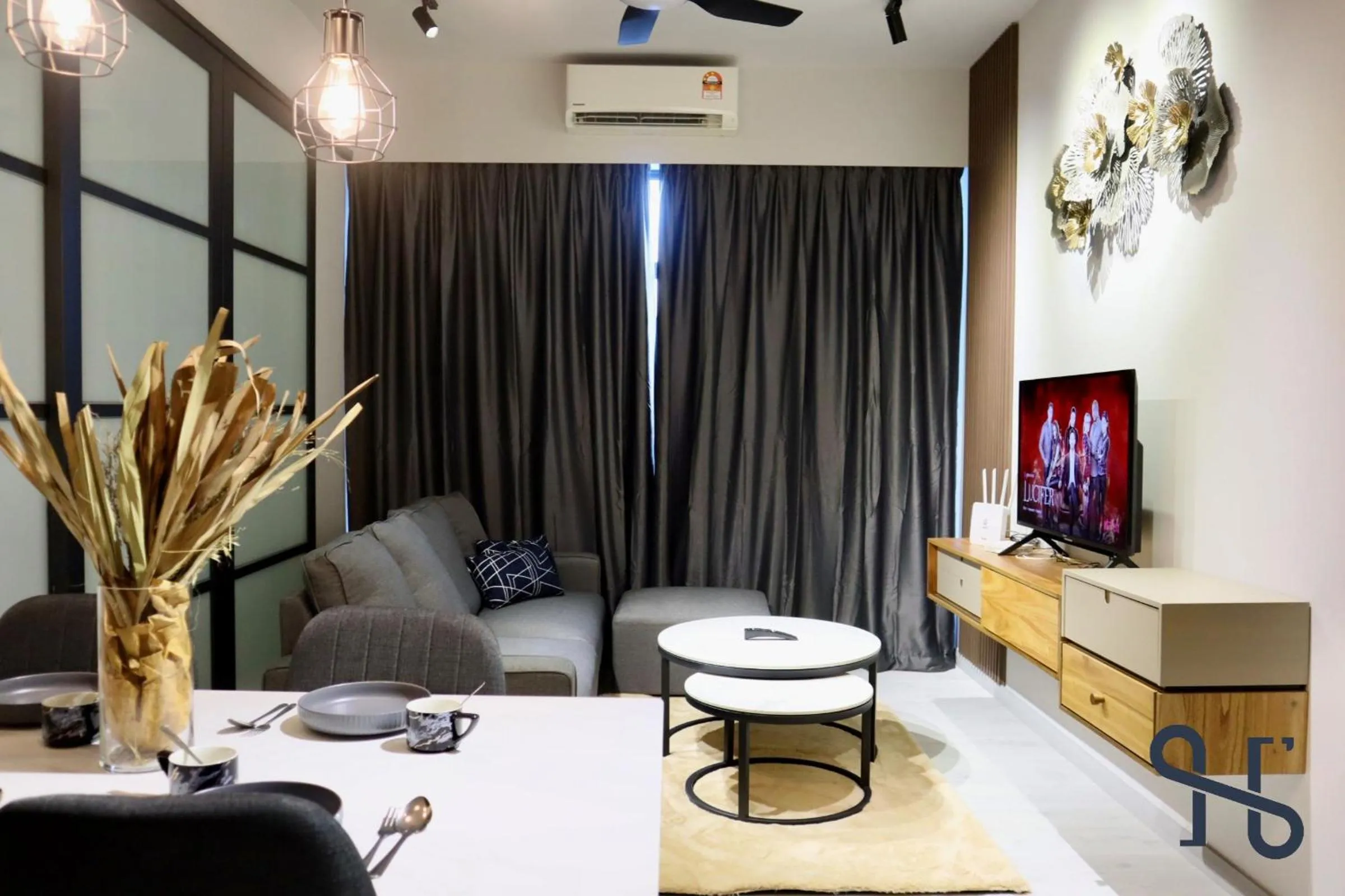 TV and multimedia in Homesuite' Home at Jesselton Quay