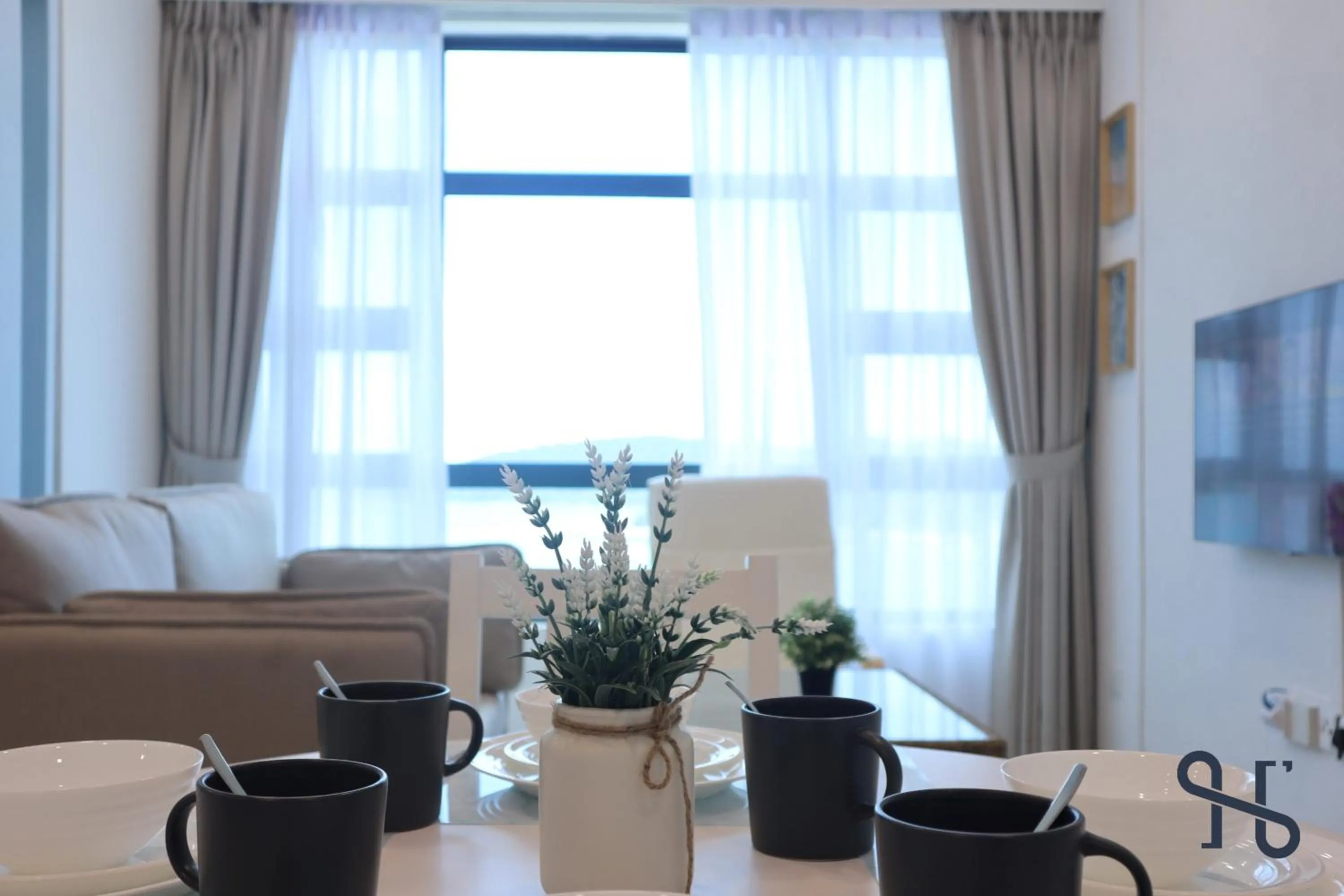 TV and multimedia in Homesuite' Home at Jesselton Quay