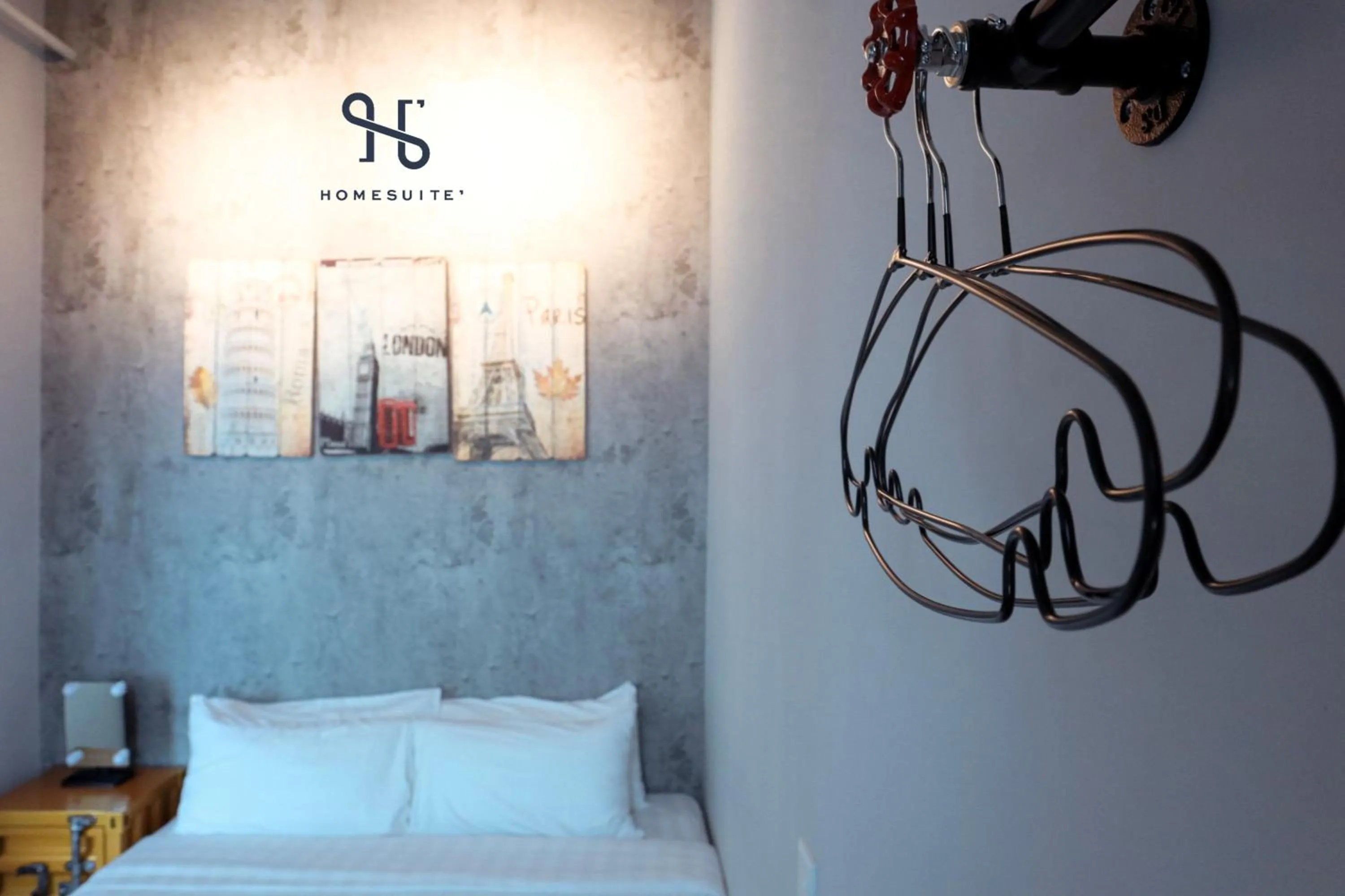 Bedroom, Bed in Homesuite' Home at Jesselton Quay