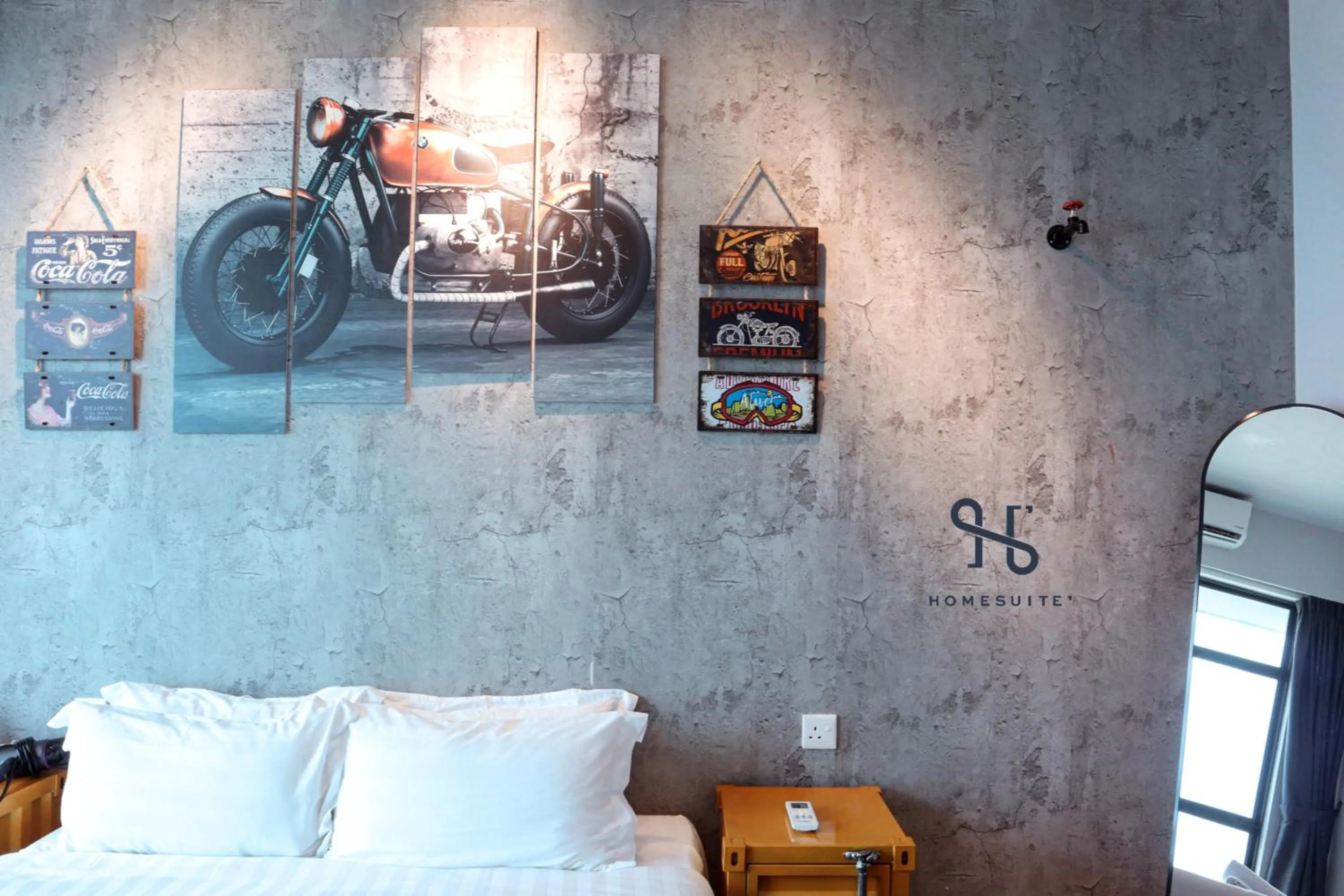 Bedroom, Bed in Homesuite' Home at Jesselton Quay