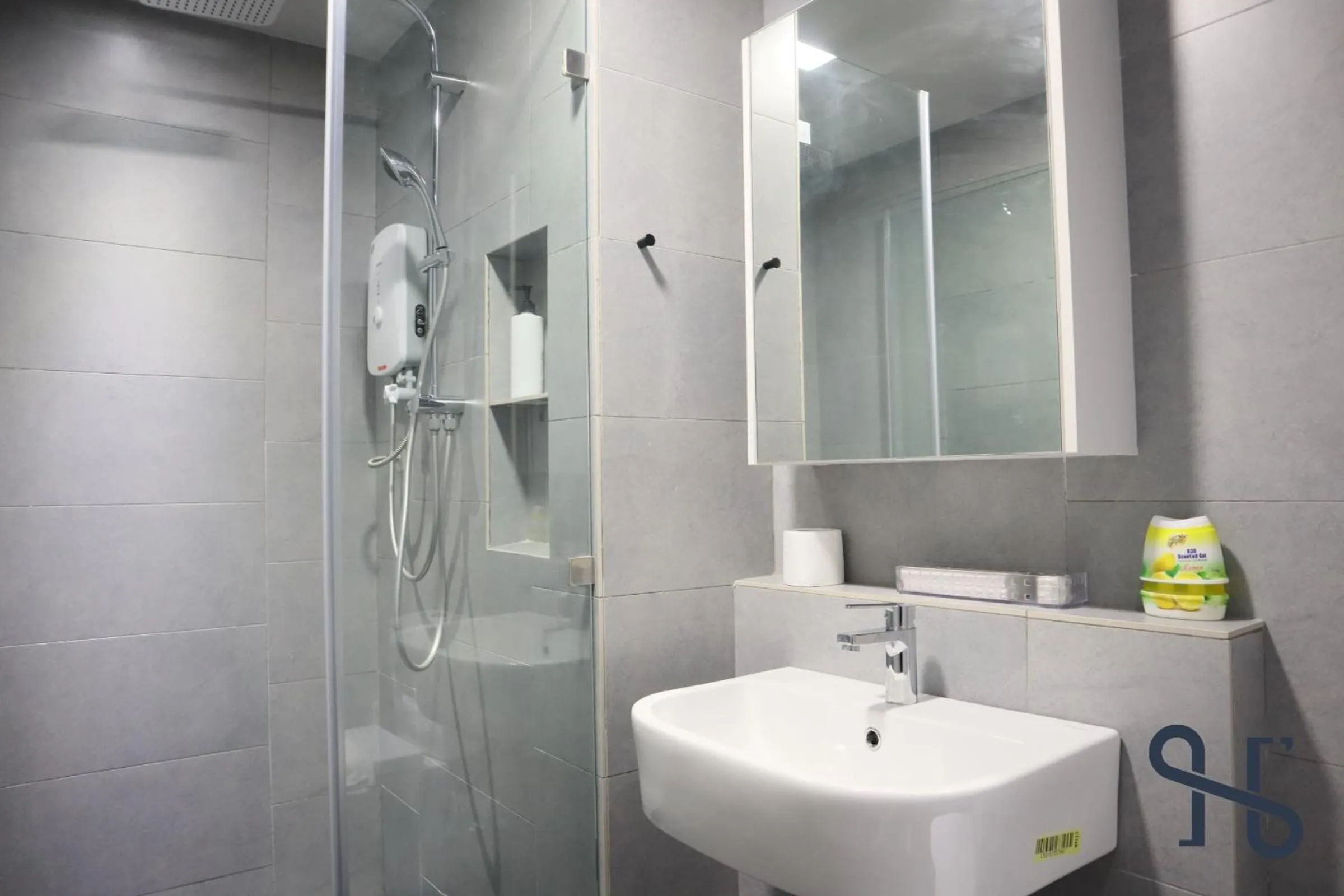 Shower in Homesuite' Home at Jesselton Quay