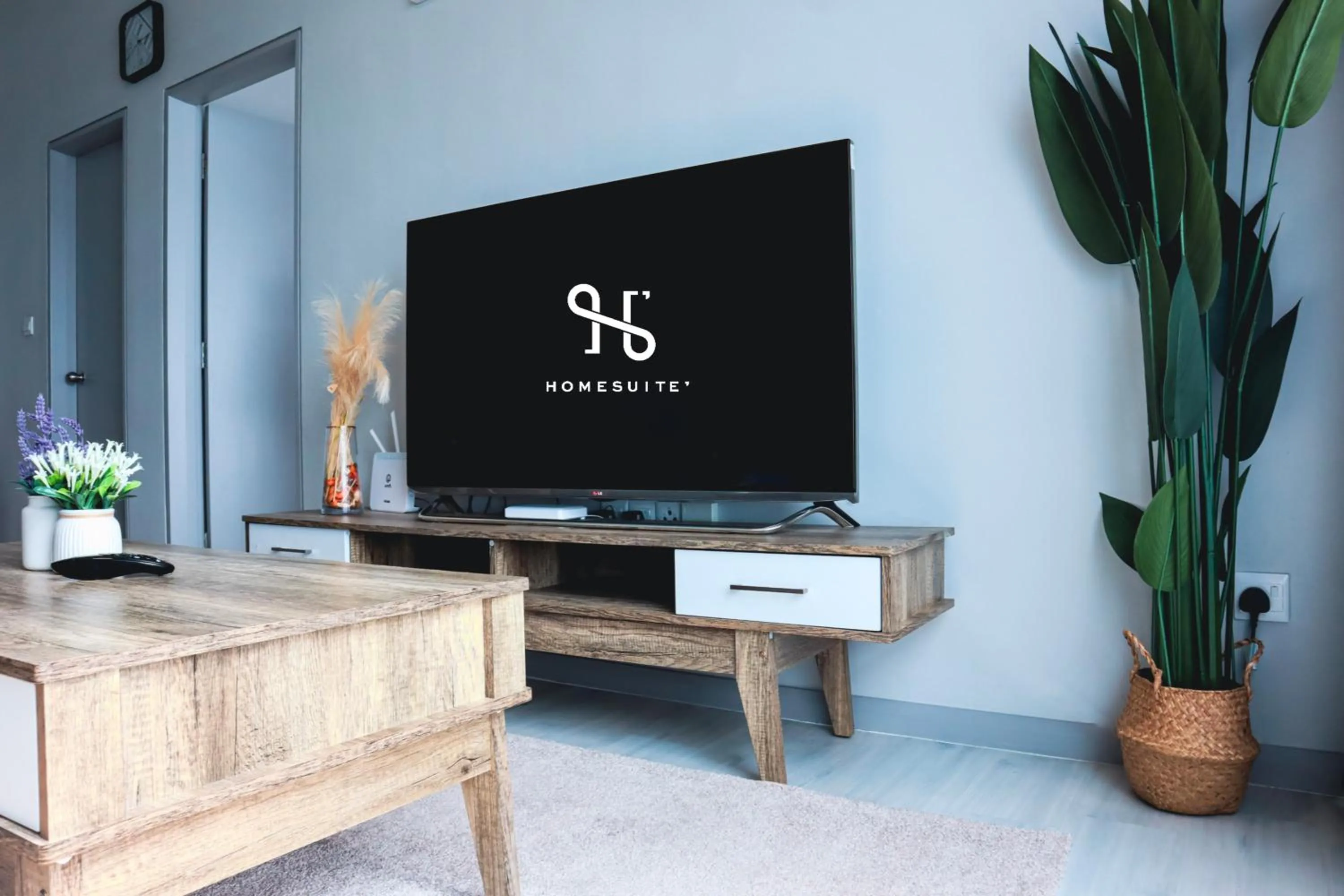 TV and multimedia in Homesuite' Home at Jesselton Quay