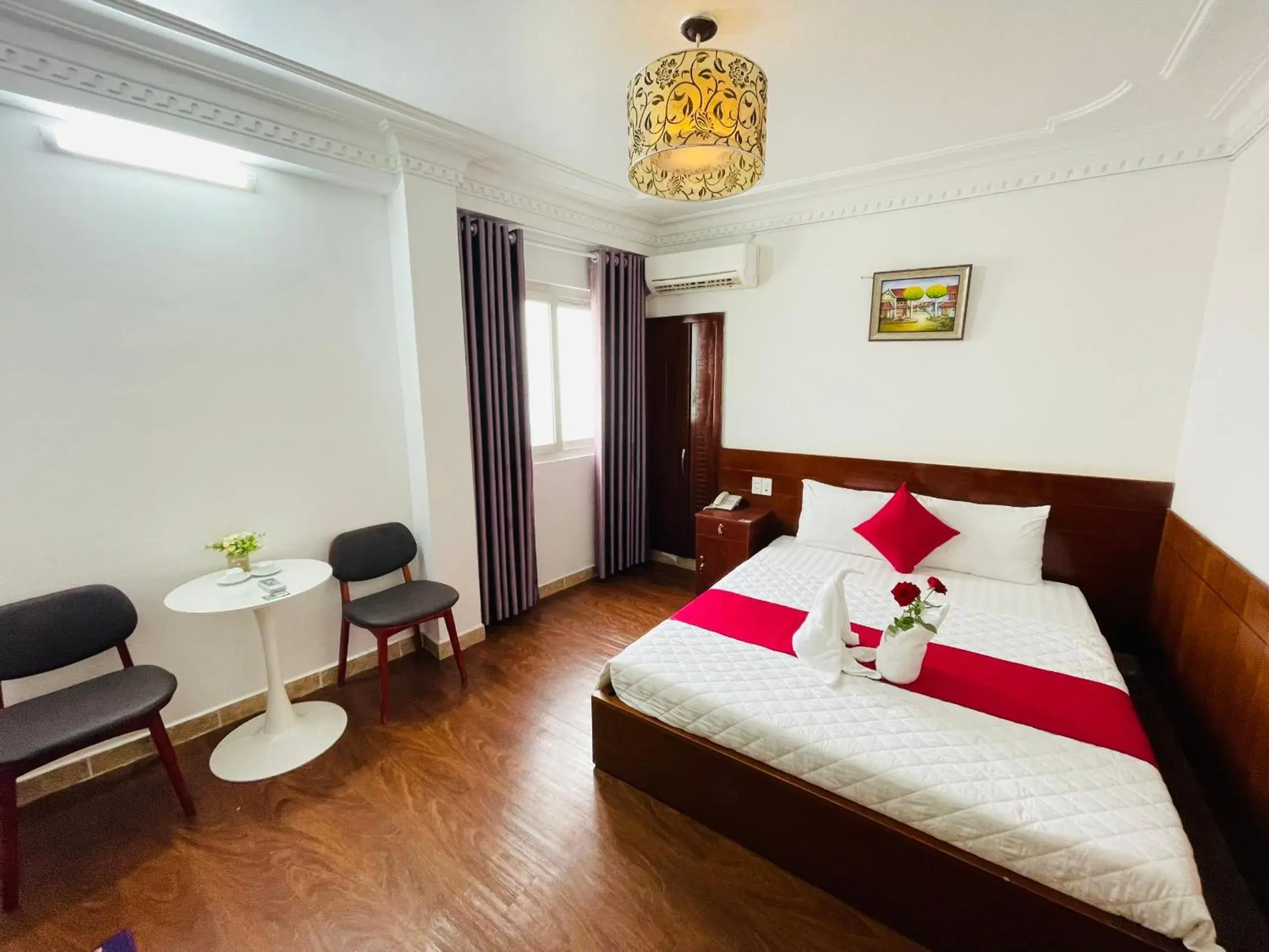 Superior Double Room in PHÚ GIA BÙI VIỆN HOTEl Superior Double Room in PHÚ GIA BÙI VIỆN HOTEl