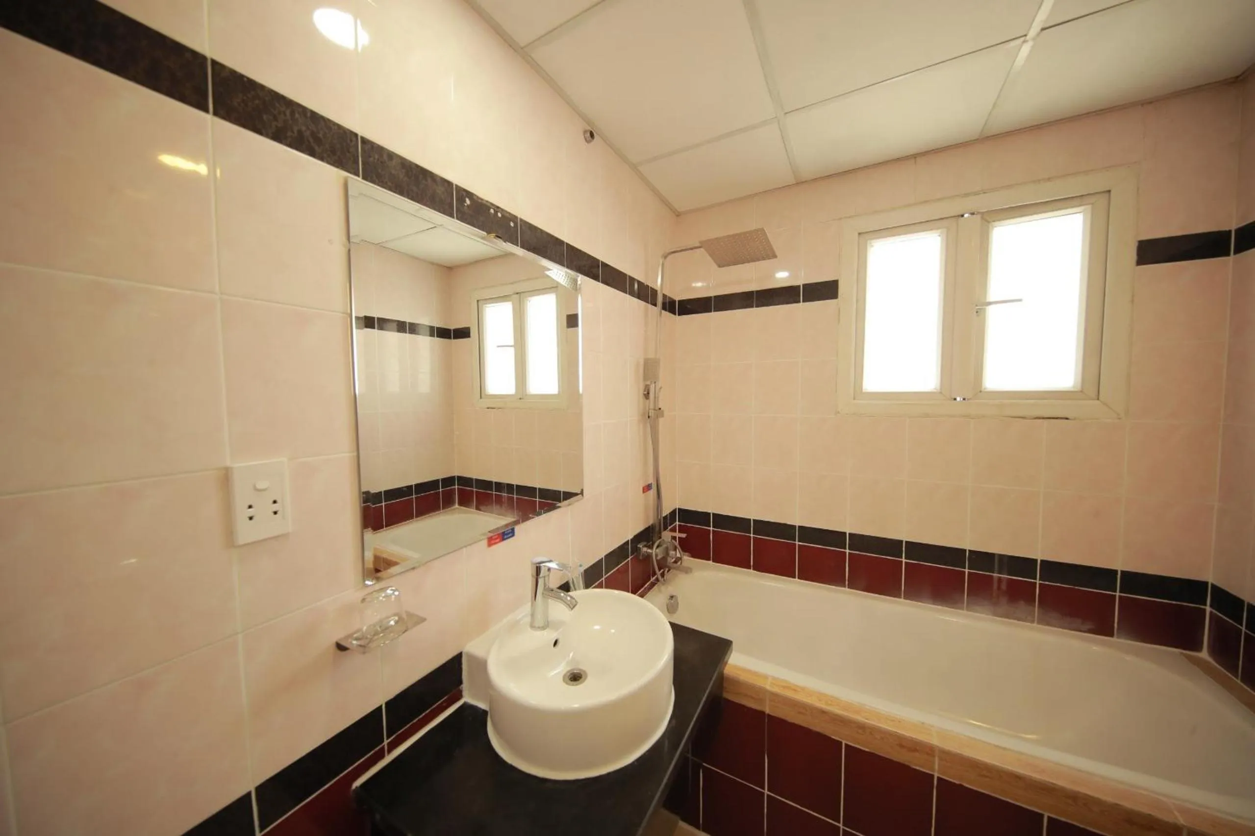 Bathroom in PHÚ GIA BÙI VIỆN HOTEl