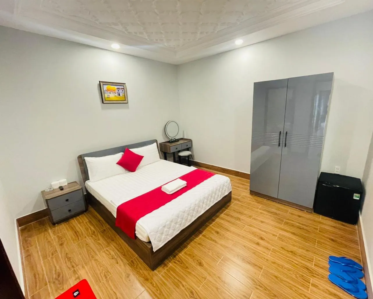 Photo of the whole room, Bed in PHÚ GIA BÙI VIỆN HOTEl