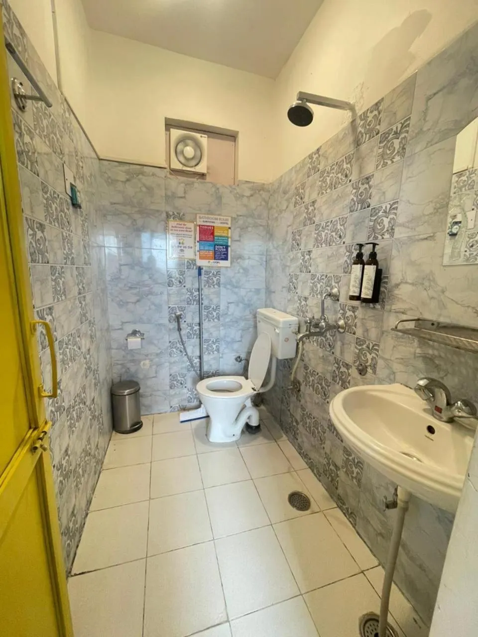 Toilet in goSTOPS Bir, Landing Site