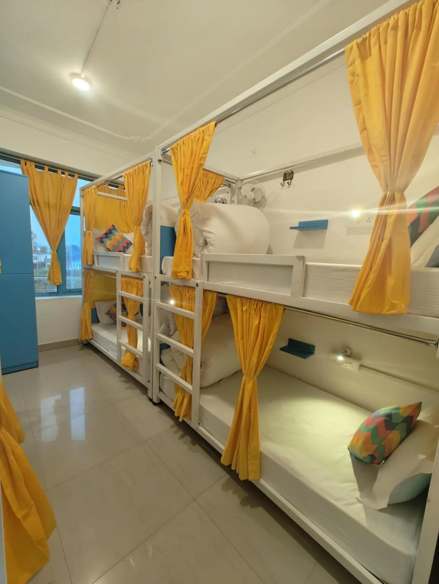 Bedroom, Bed in goSTOPS Bir, Landing Site