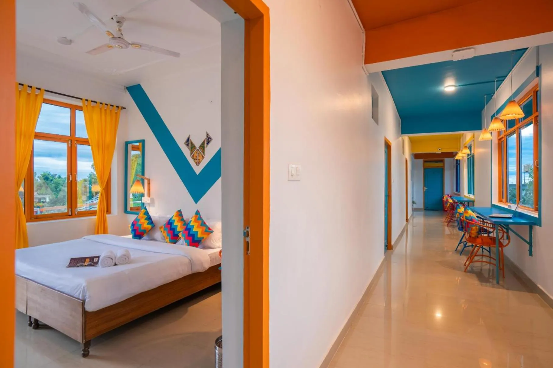 Bedroom, Bed in goSTOPS Bir, Landing Site