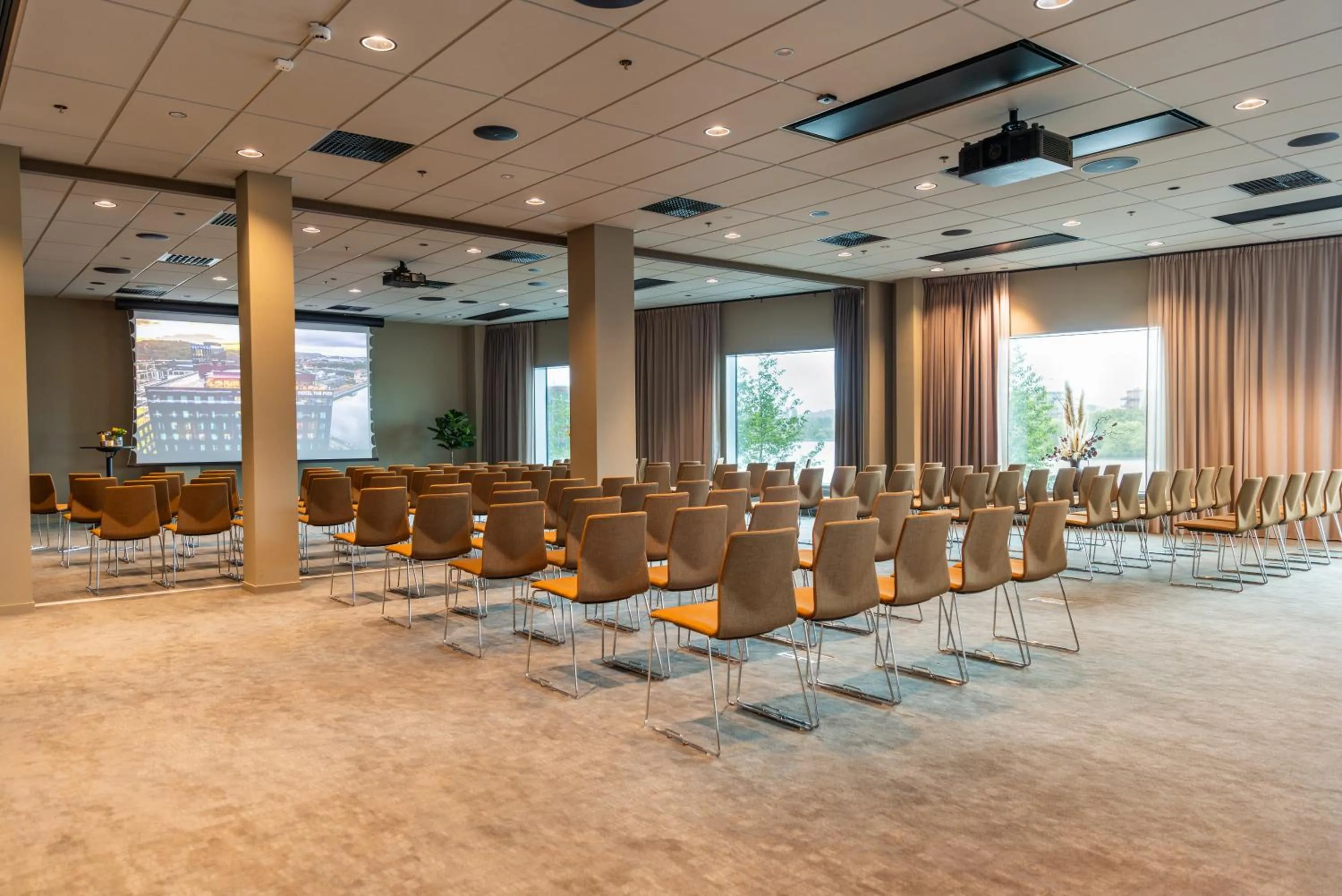 Meeting/conference room in Clarion Hotel The Pier