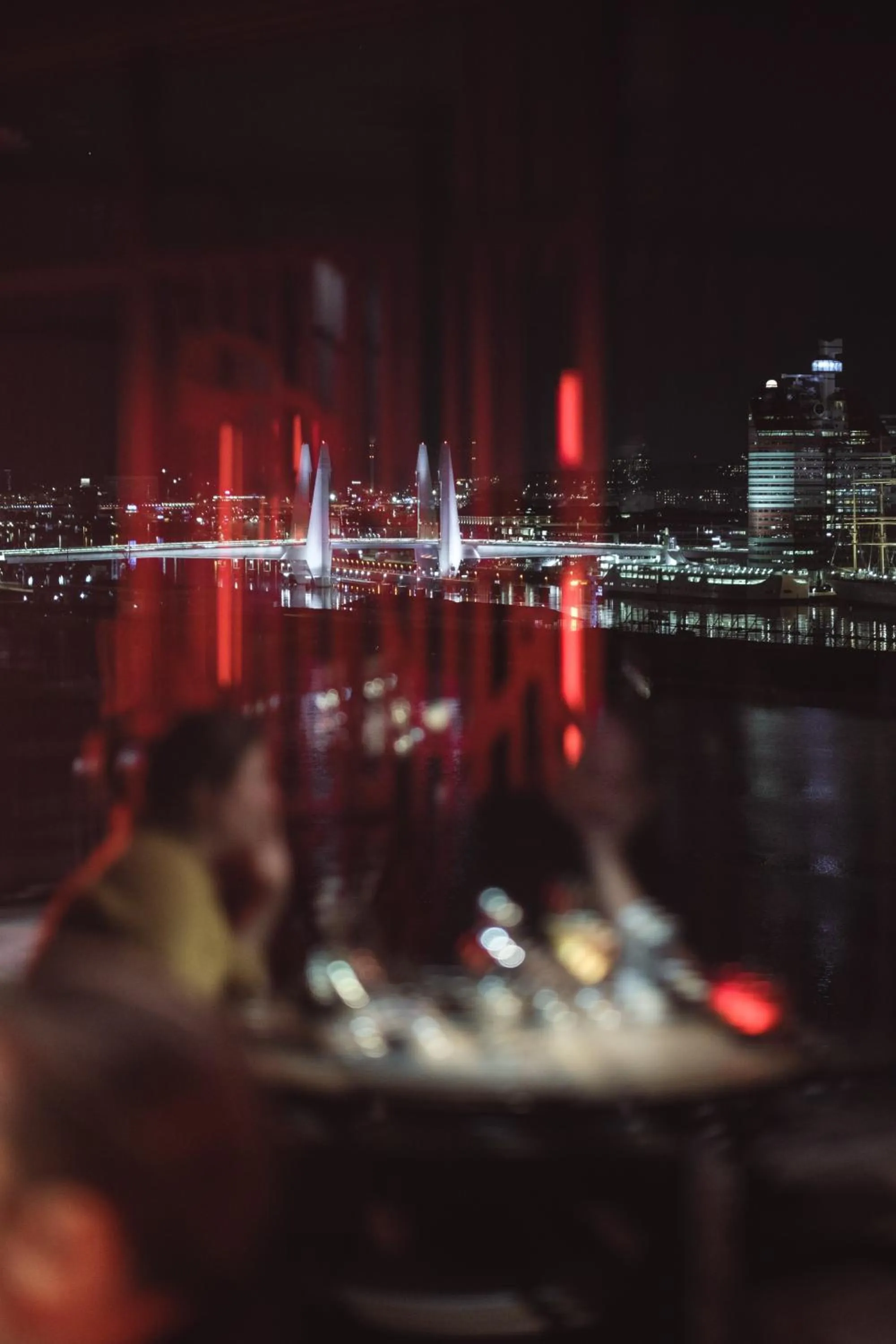 Restaurant/places to eat in Clarion Hotel The Pier