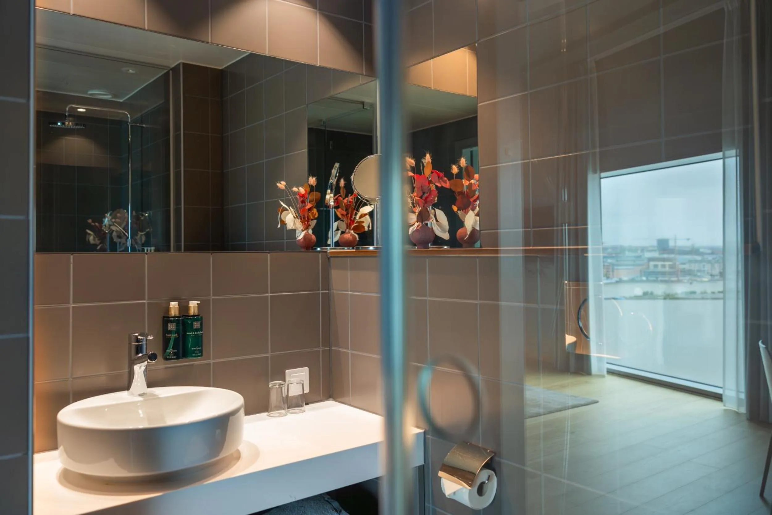 Shower in Clarion Hotel The Pier