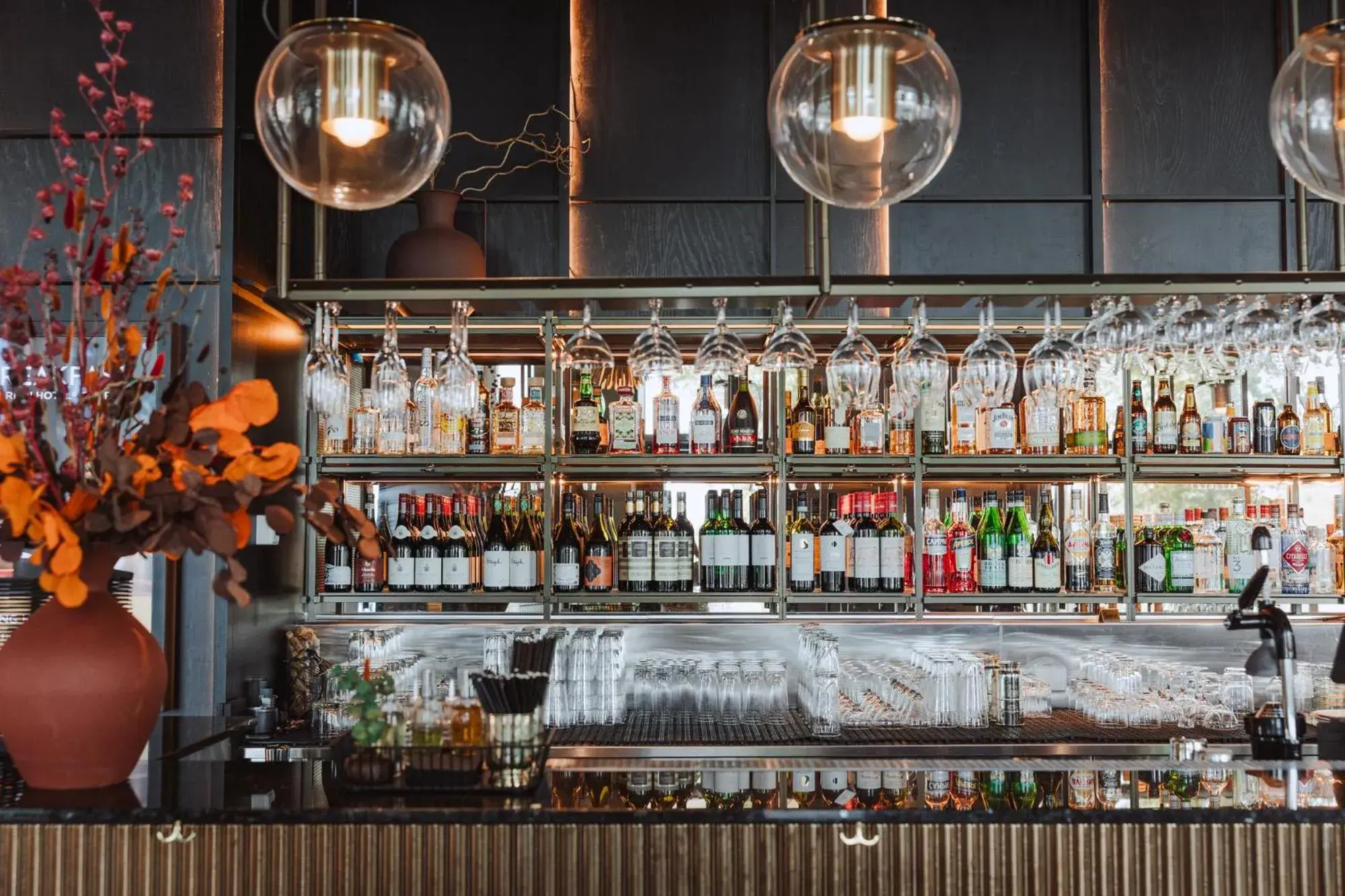 Lounge or bar in Clarion Hotel The Pier Lounge or bar in Clarion Hotel The Pier