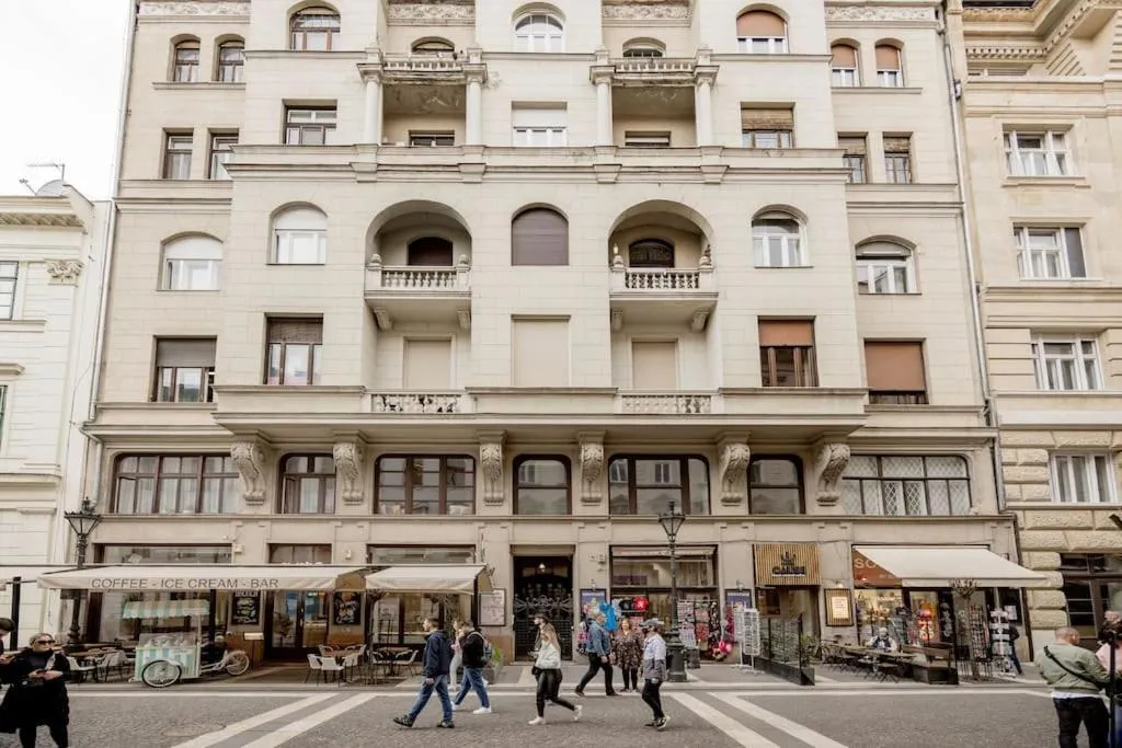 Klarahome 2 Bedroom Apartment