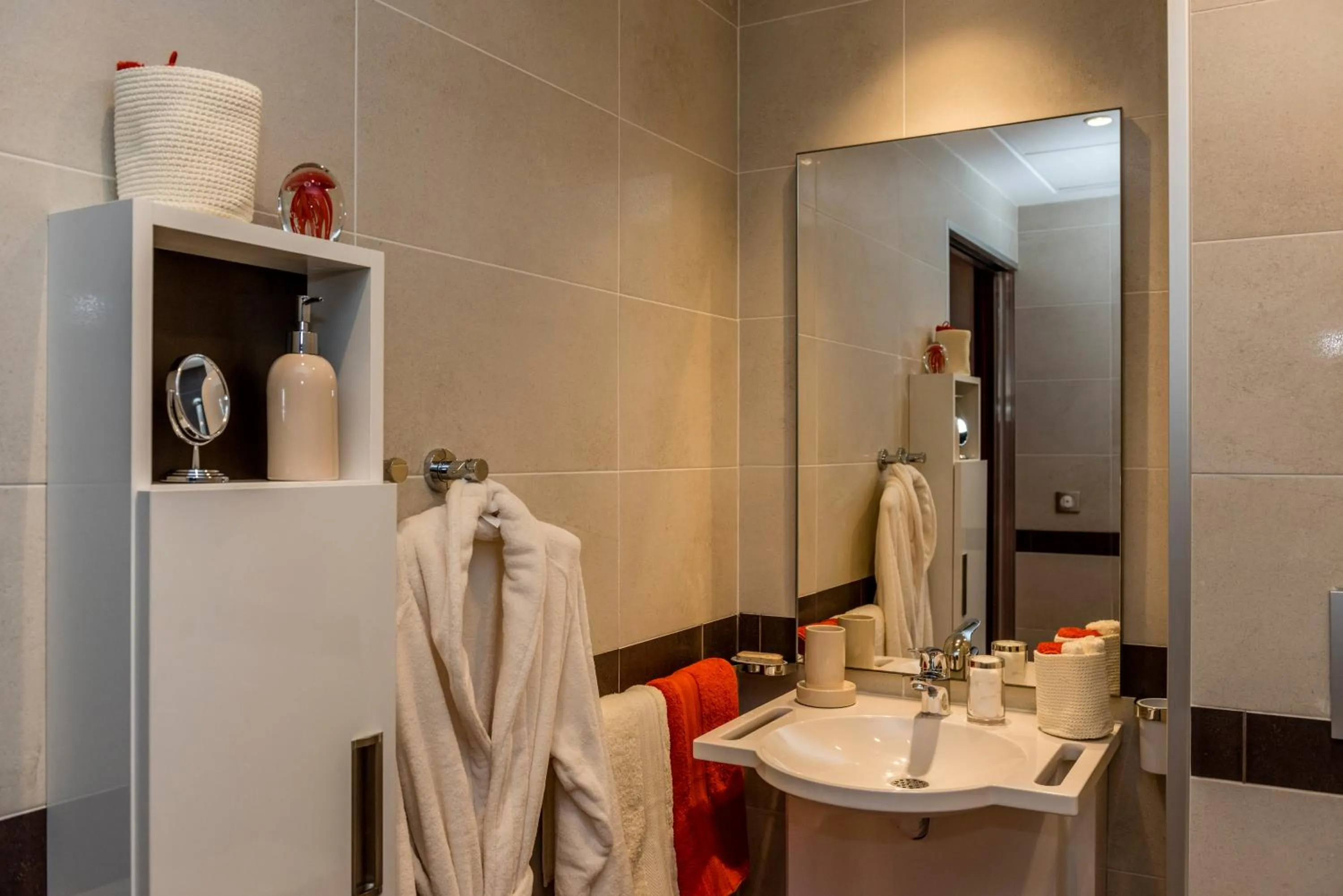 ZENAO MONTREUIL- Croix de Chavaux