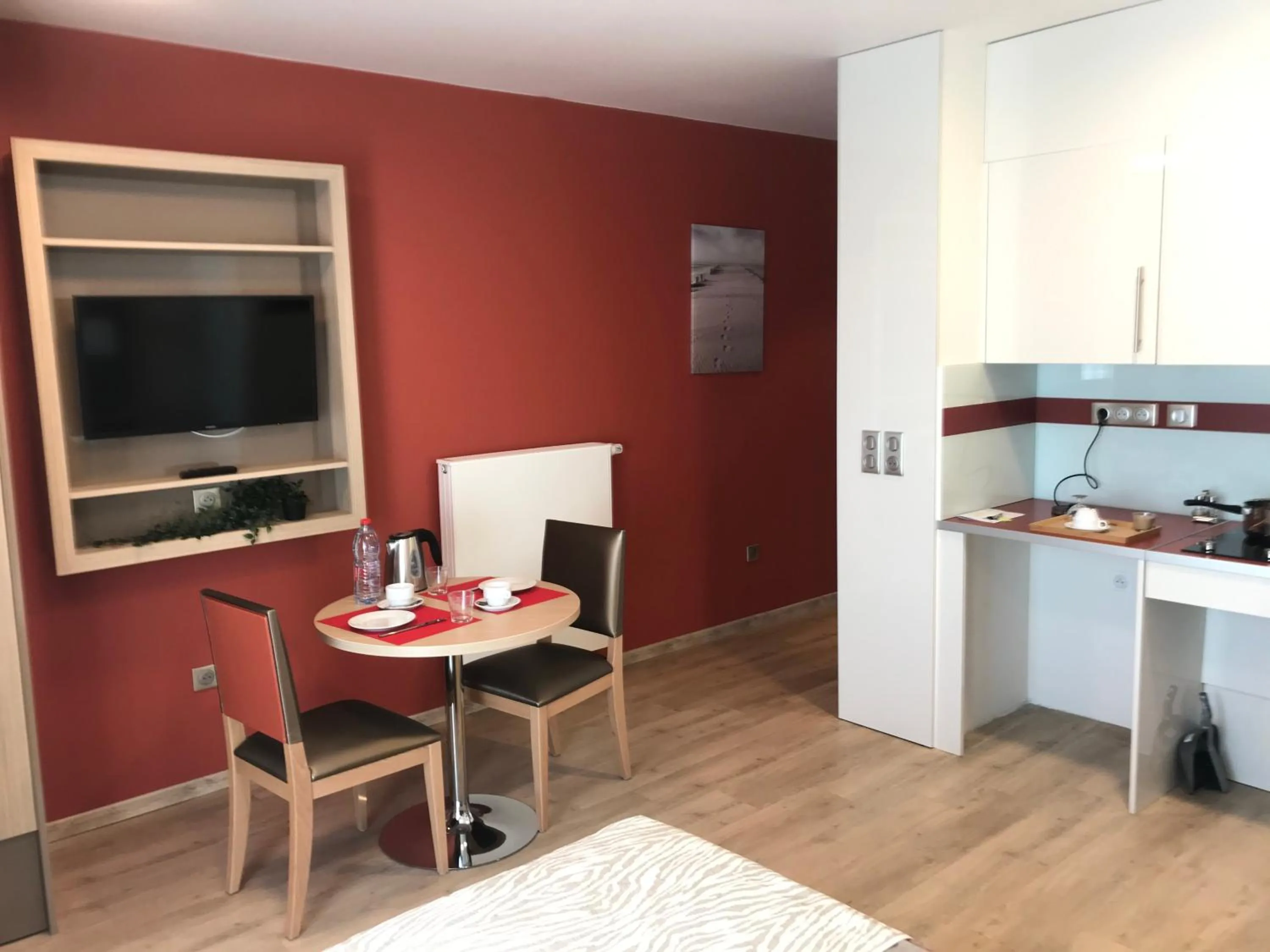 ZENAO MONTREUIL- Croix de Chavaux