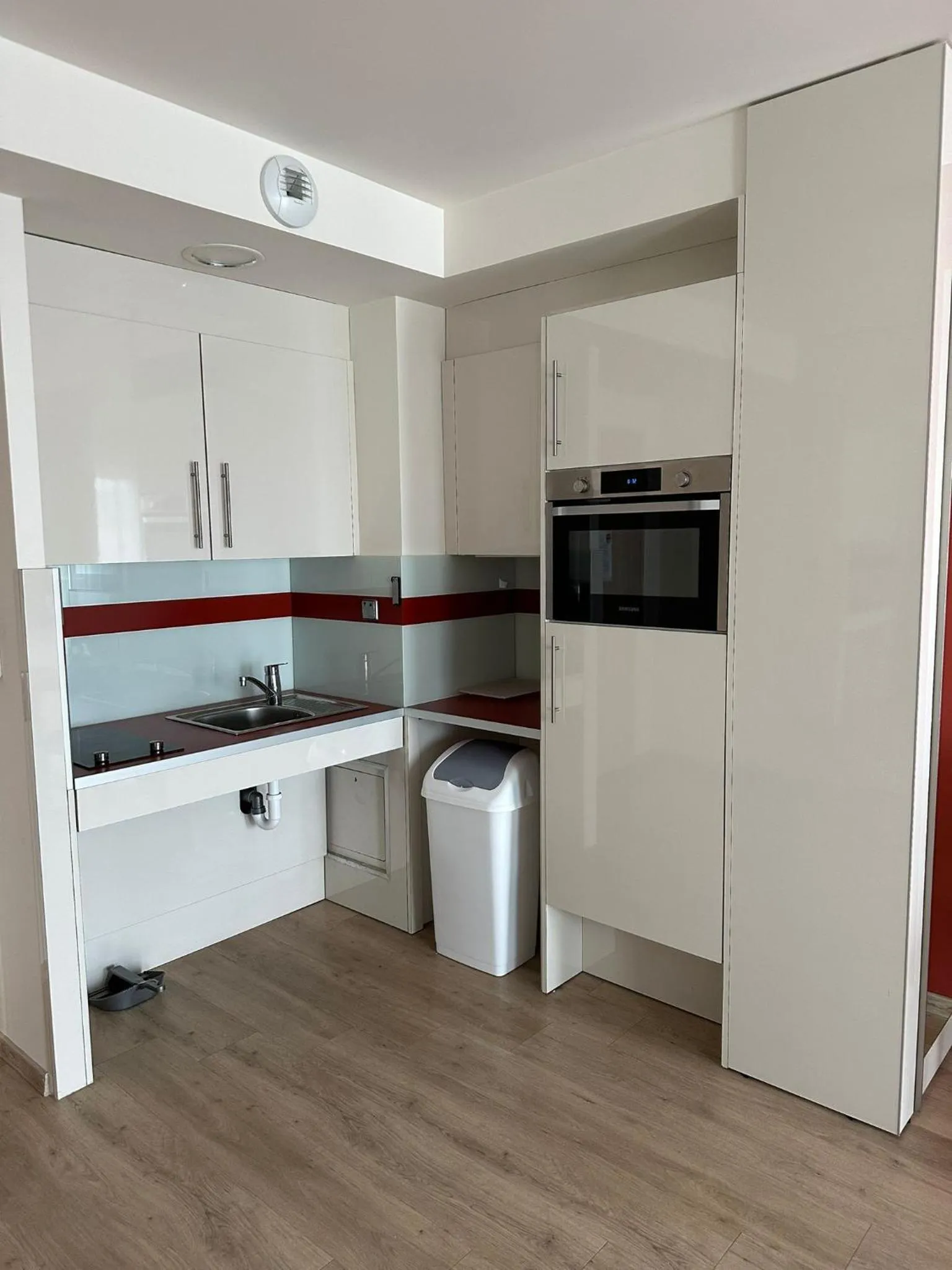 ZENAO MONTREUIL- Croix de Chavaux