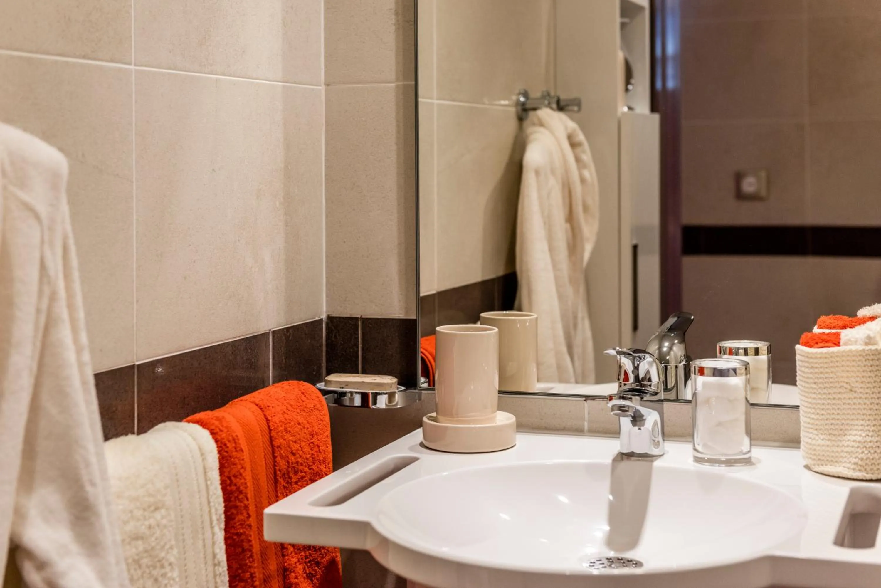 ZENAO MONTREUIL- Croix de Chavaux