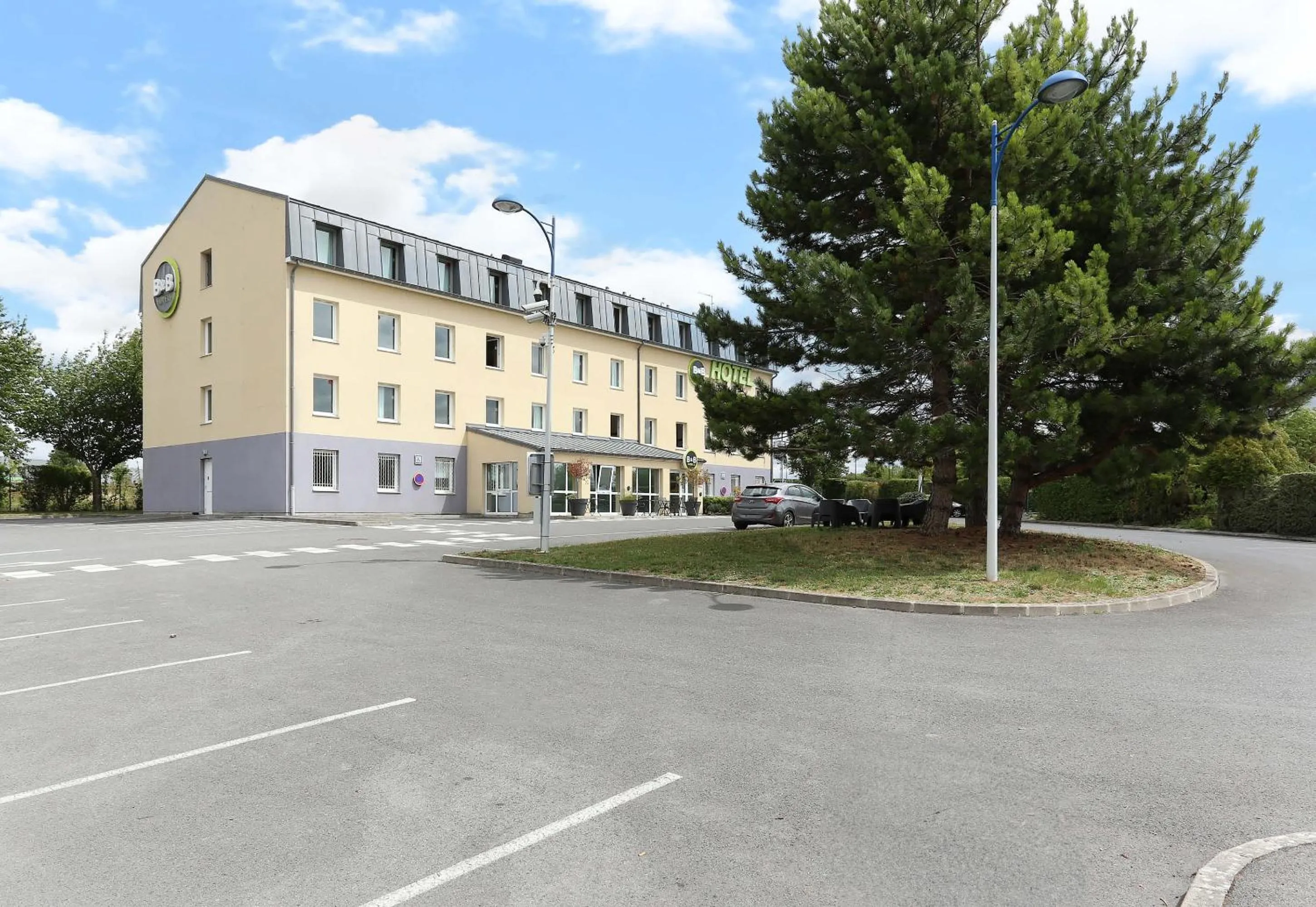 Parking in B&B HOTEL Châlons-en-Champagne